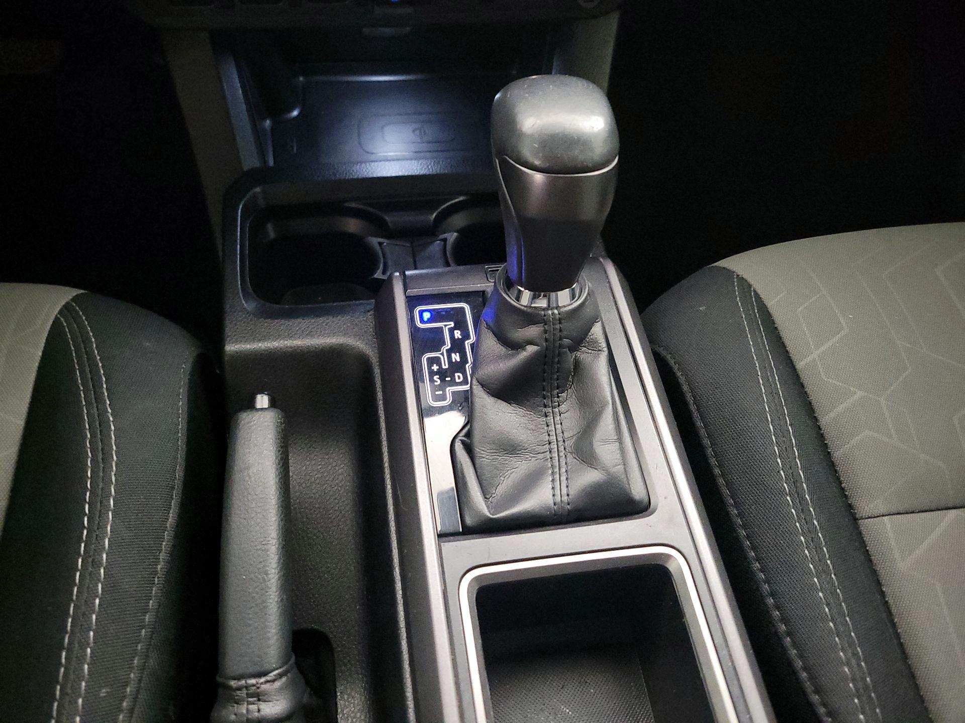 Thumbnail: 2022 Toyota Tacoma - 17