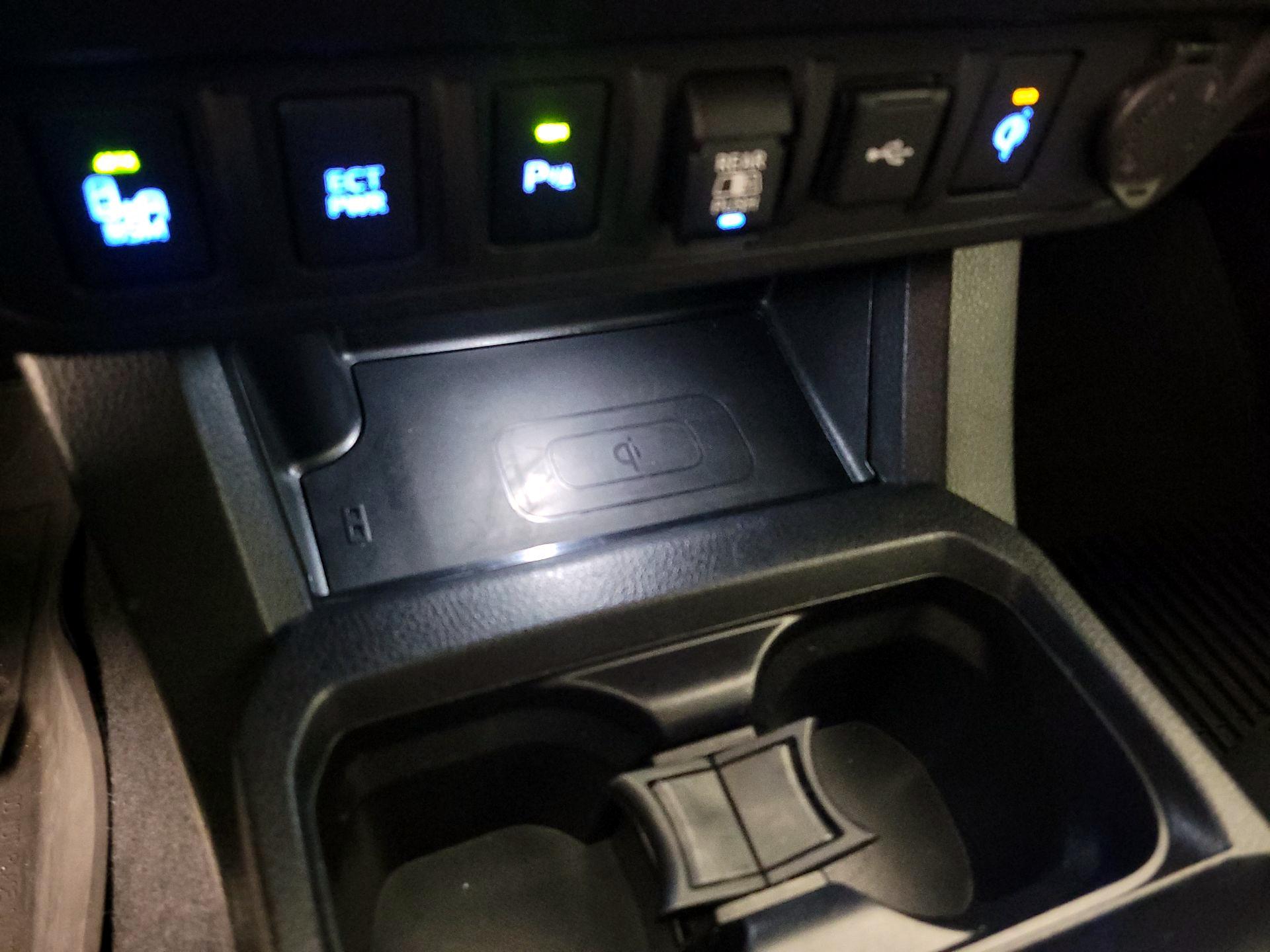 Thumbnail: 2022 Toyota Tacoma - 18