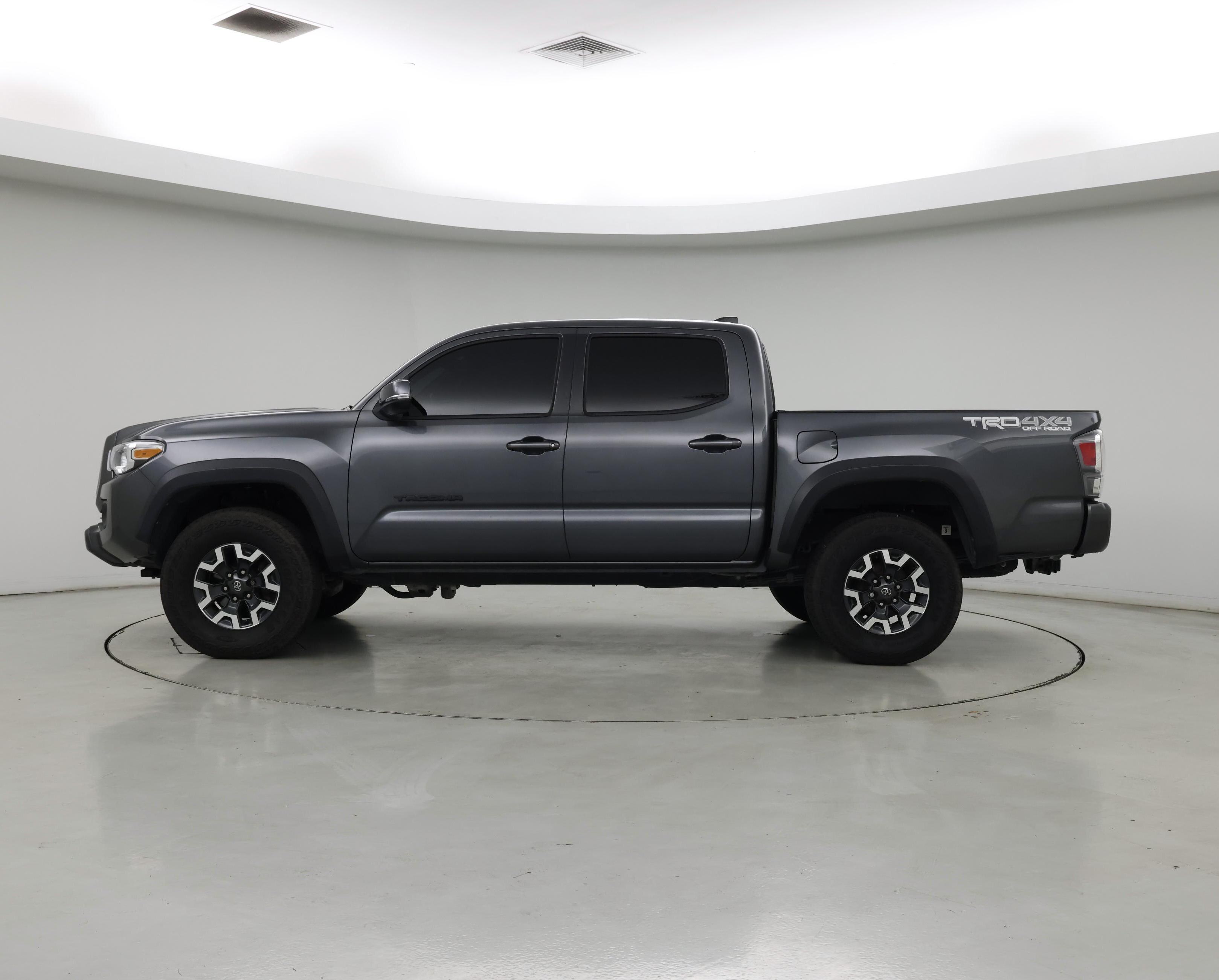 Thumbnail: 2022 Toyota Tacoma - 3