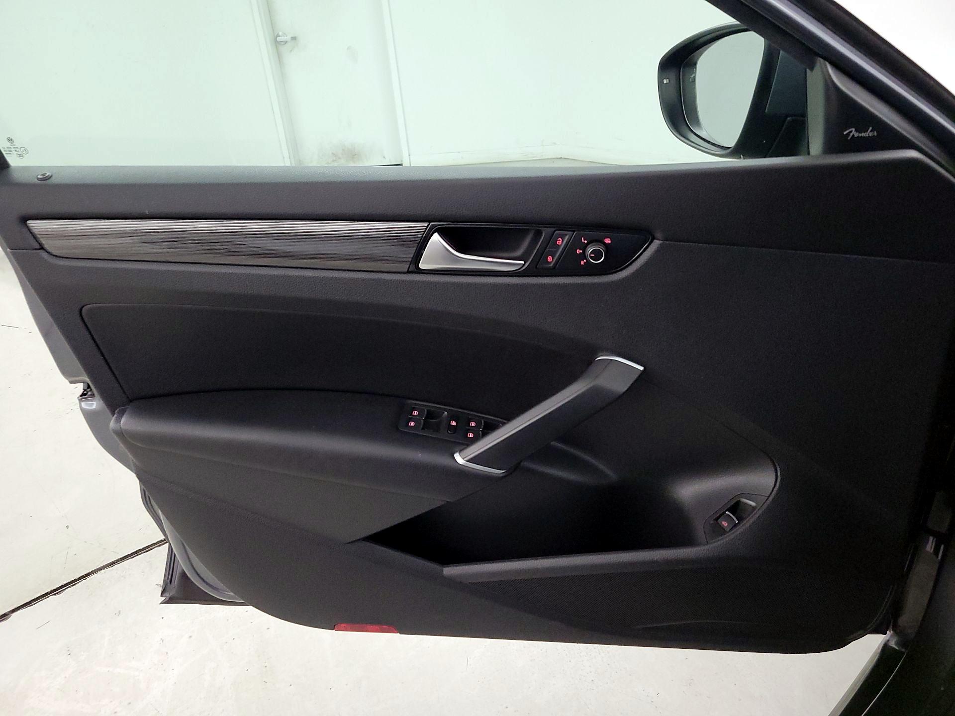 Thumbnail: 2022 Volkswagen Passat - 12