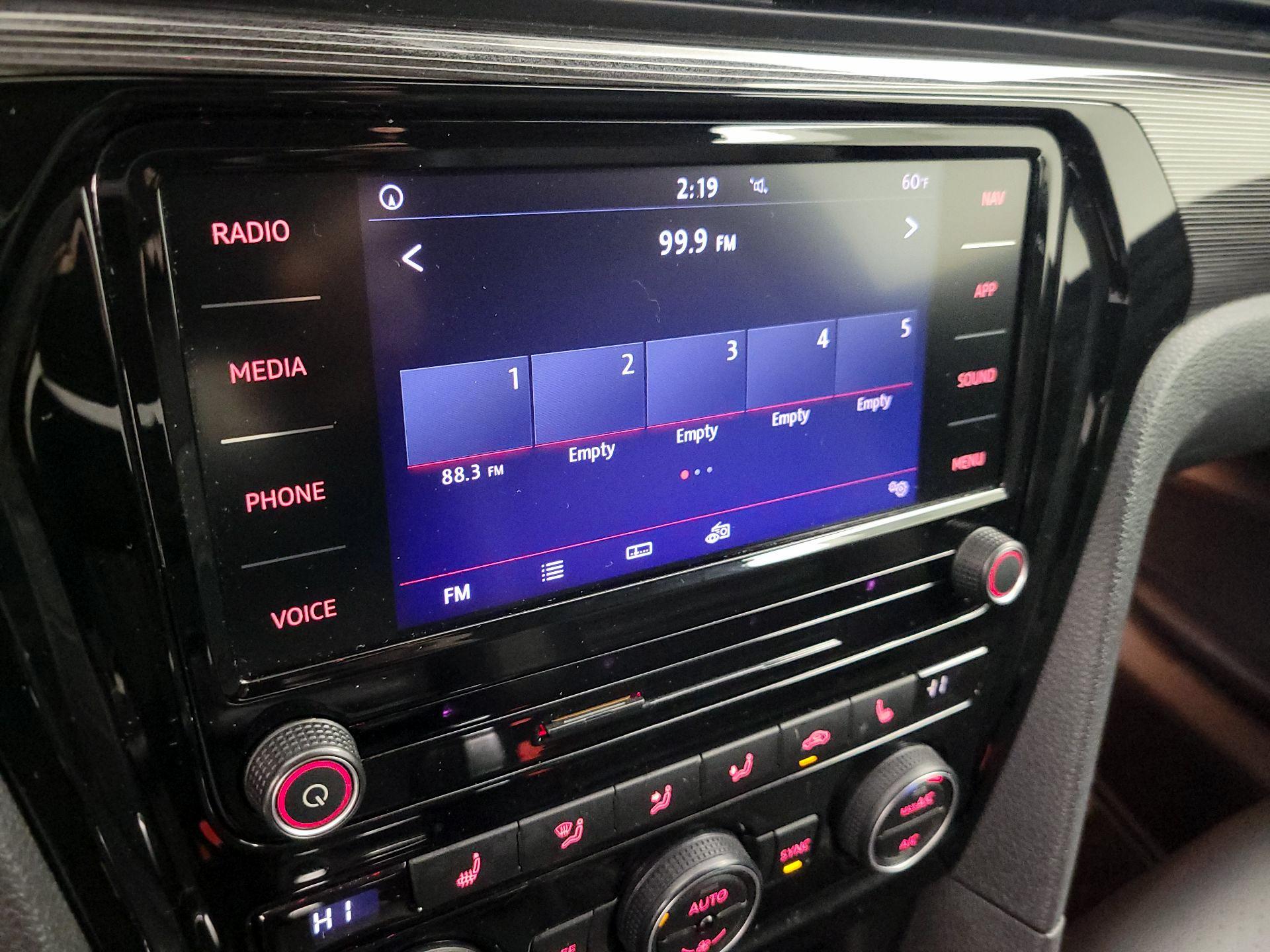 Thumbnail: 2022 Volkswagen Passat - 15