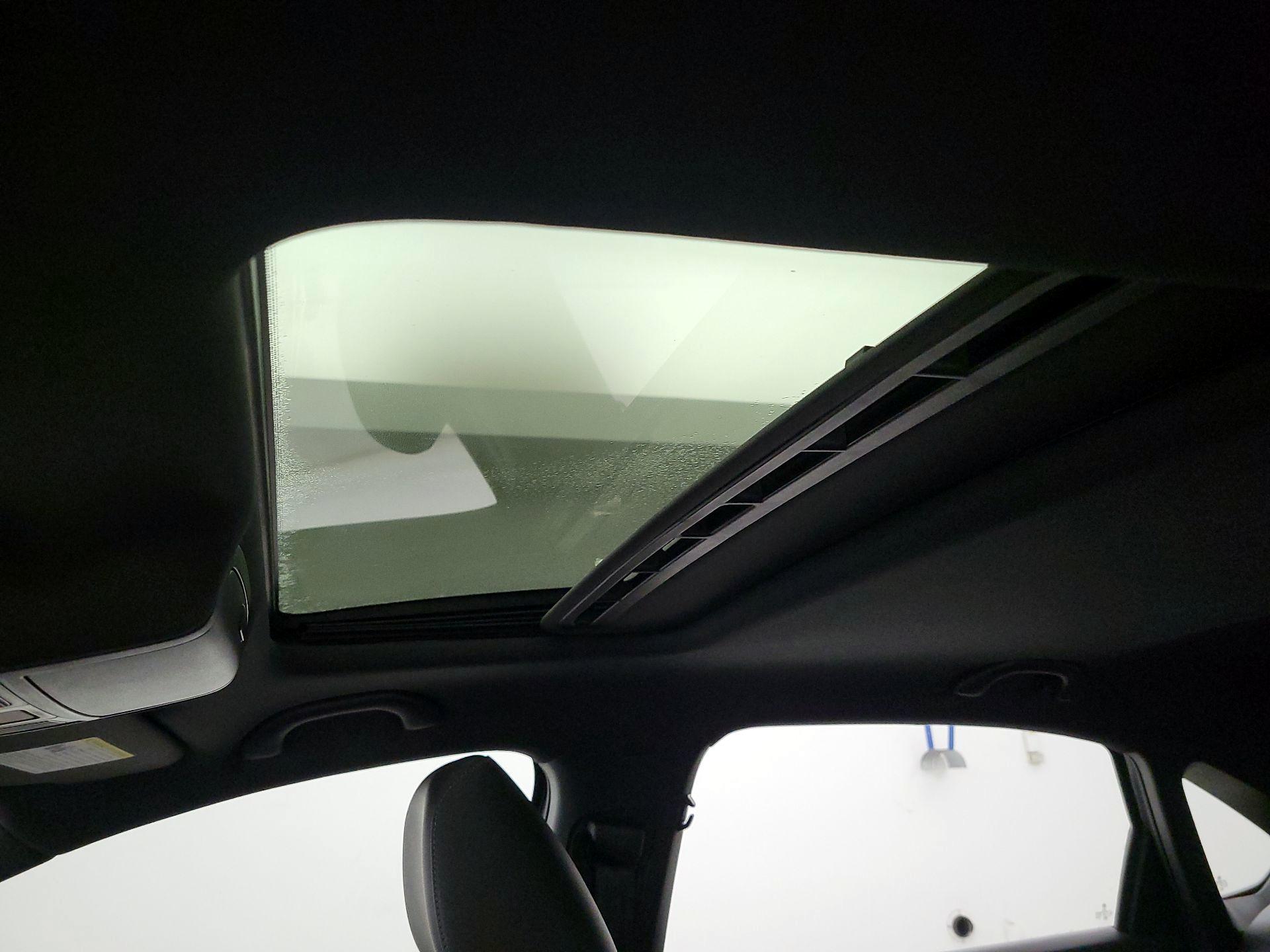 Thumbnail: 2022 Volkswagen Passat - 19