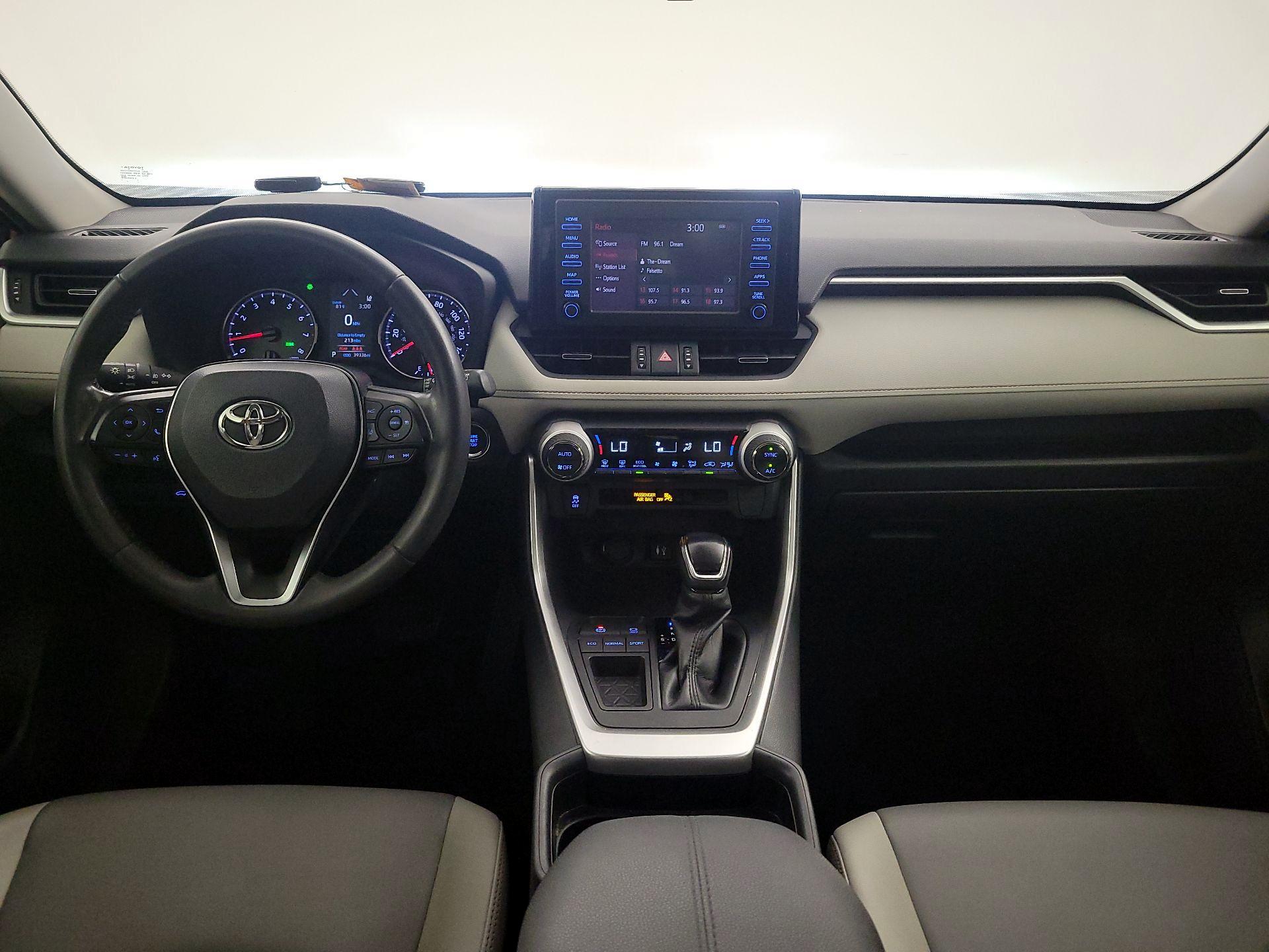 Thumbnail: 2019 Toyota RAV4 - 9