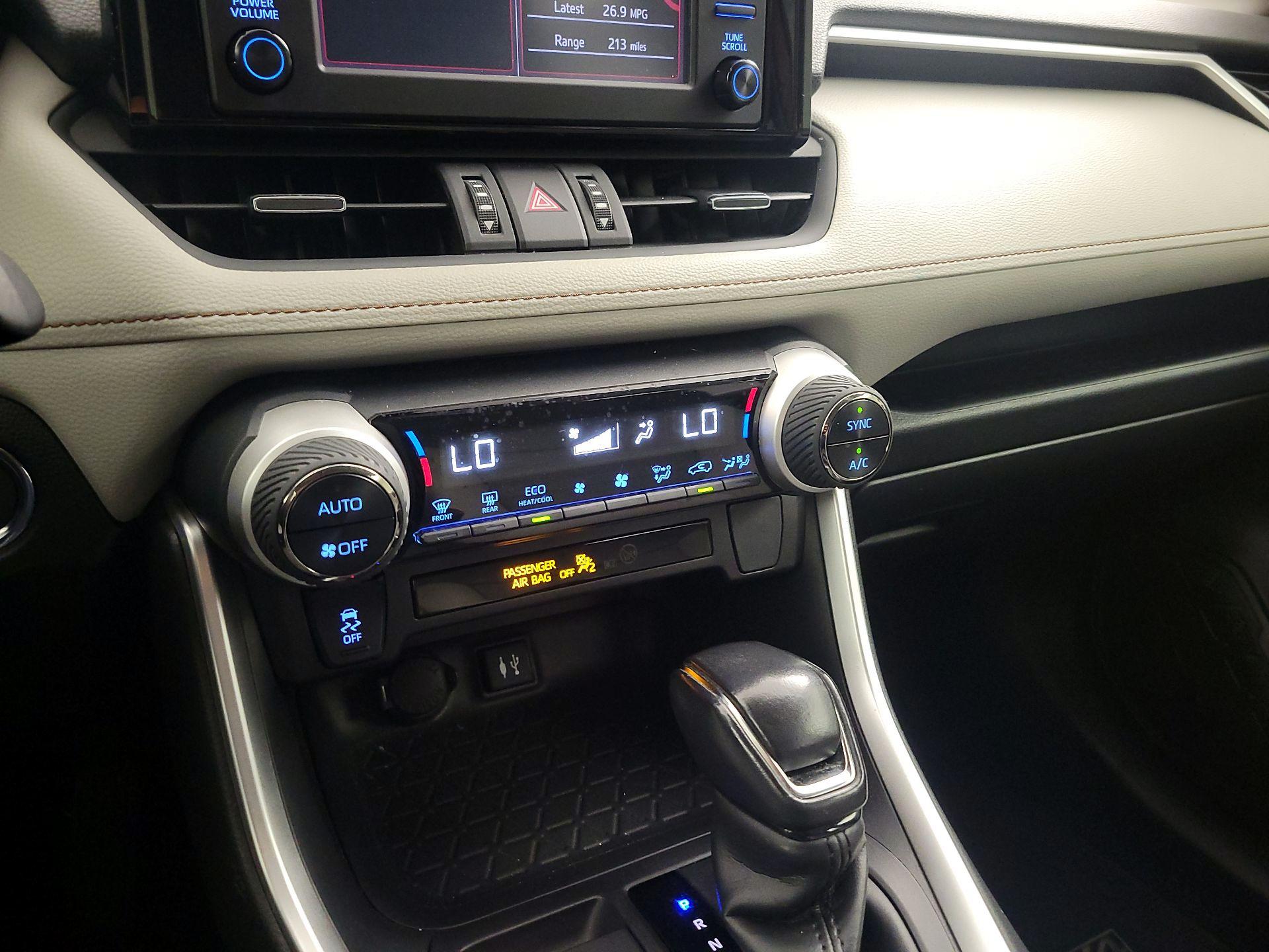 Thumbnail: 2019 Toyota RAV4 - 16