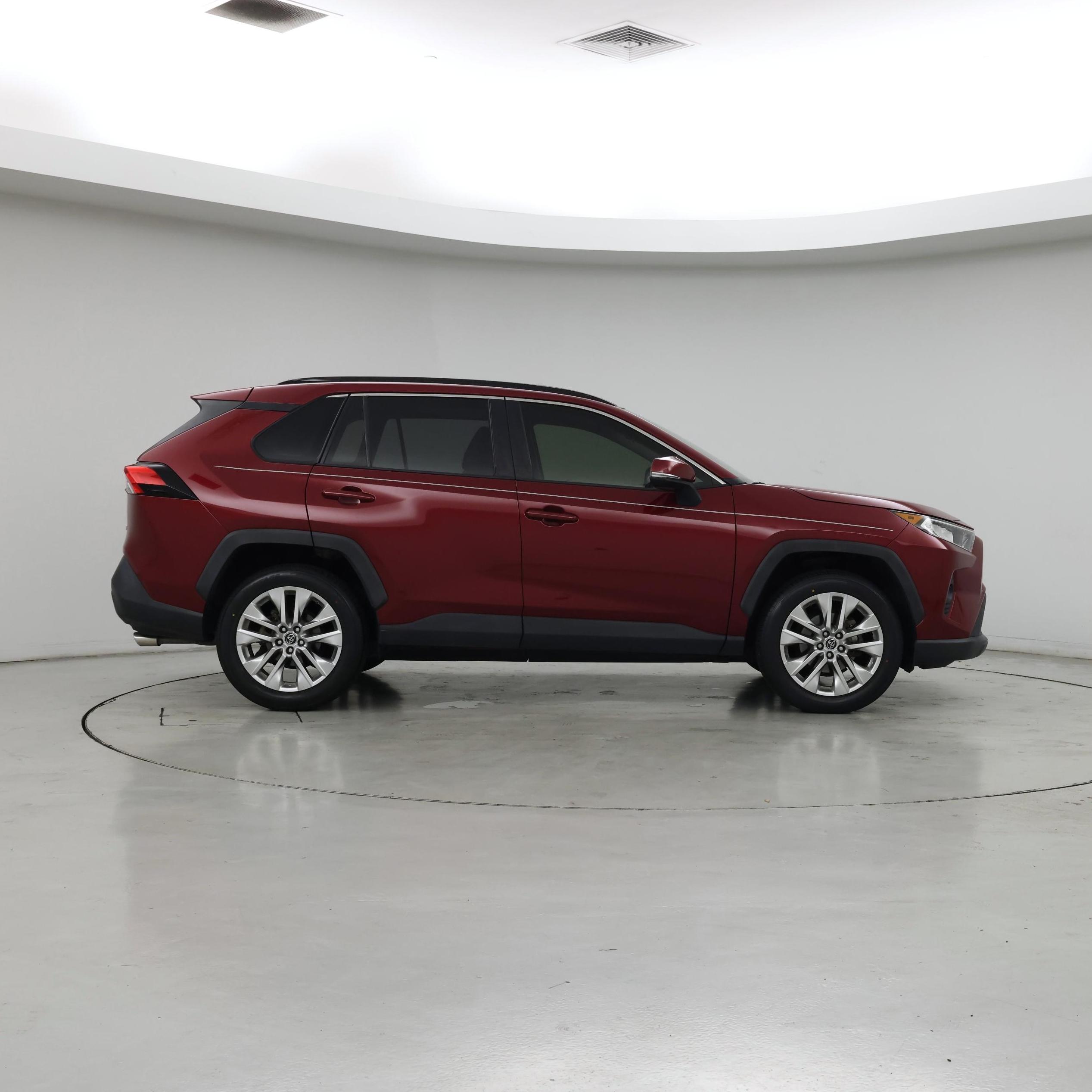 Thumbnail: 2019 Toyota RAV4 - 7