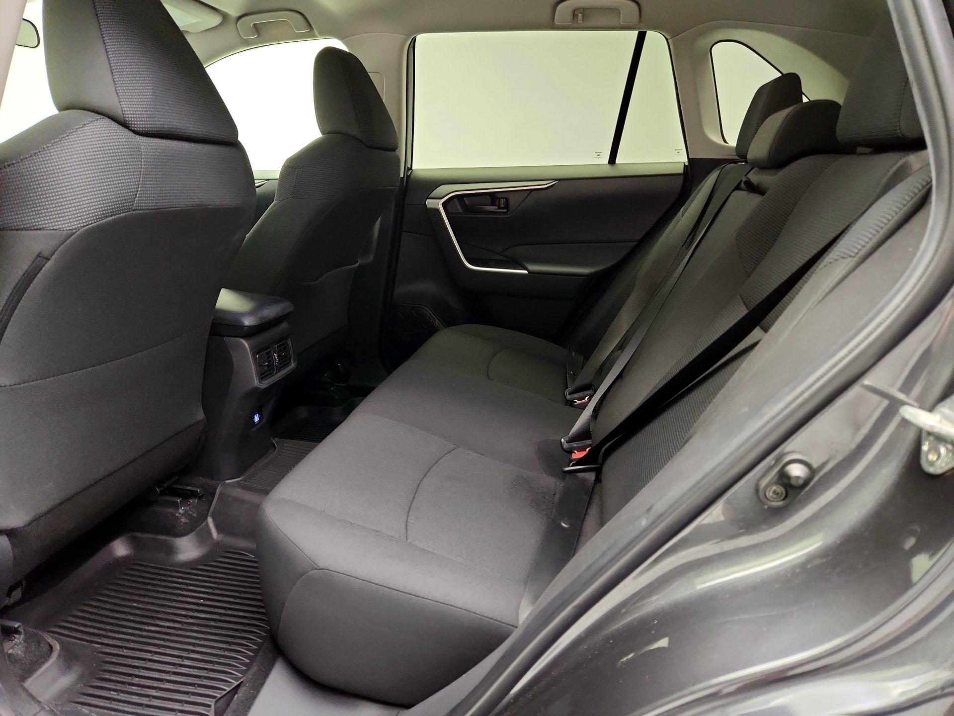 Thumbnail: 2022 Toyota RAV4 - 19