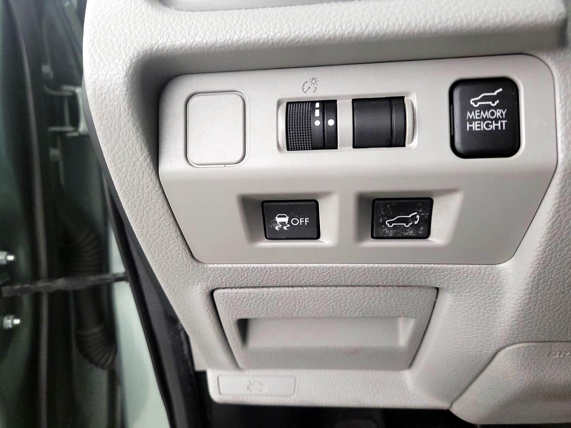 Thumbnail: 2016 Subaru Forester - 13