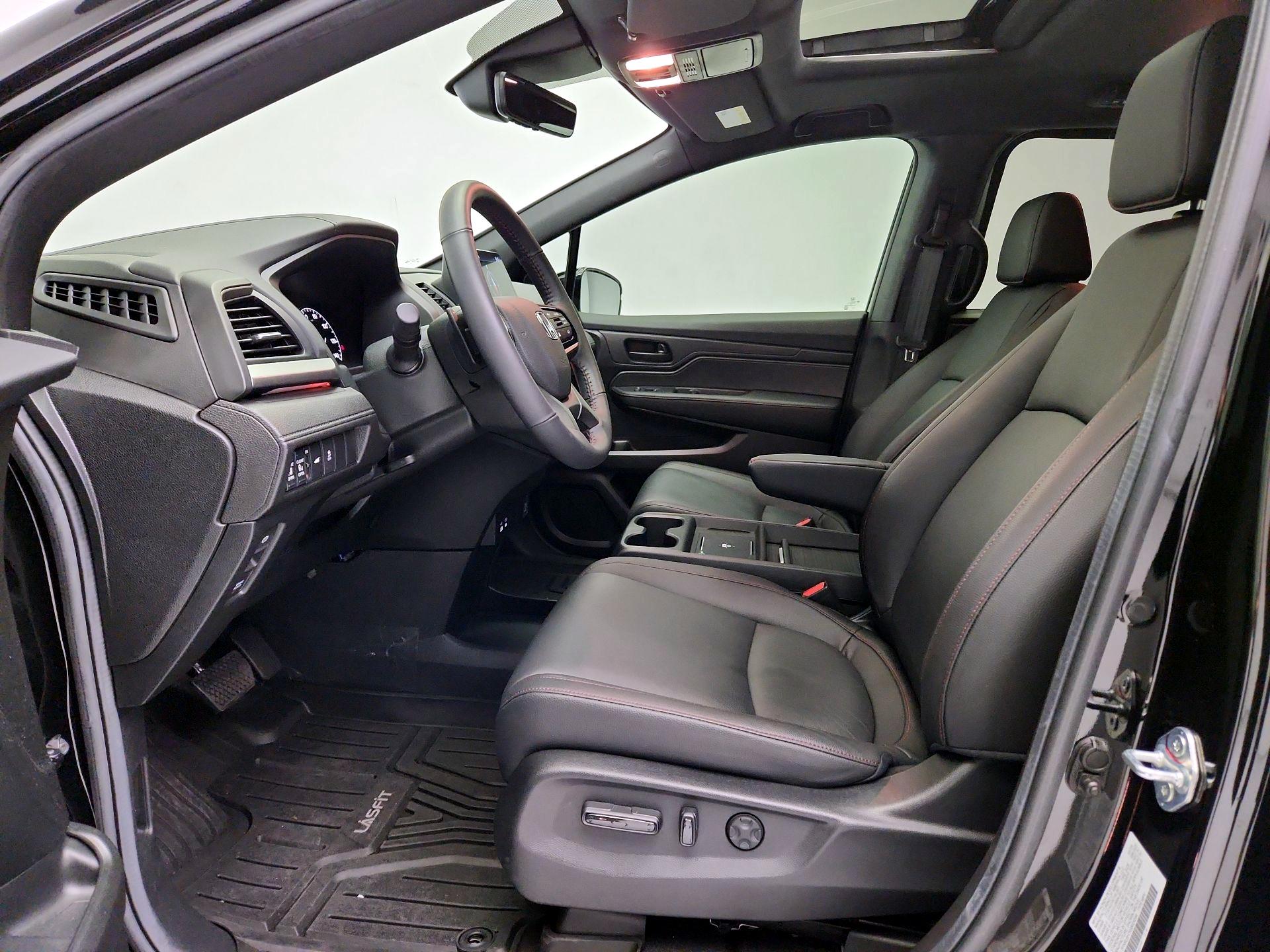 Thumbnail: 2025 Honda Odyssey - 11