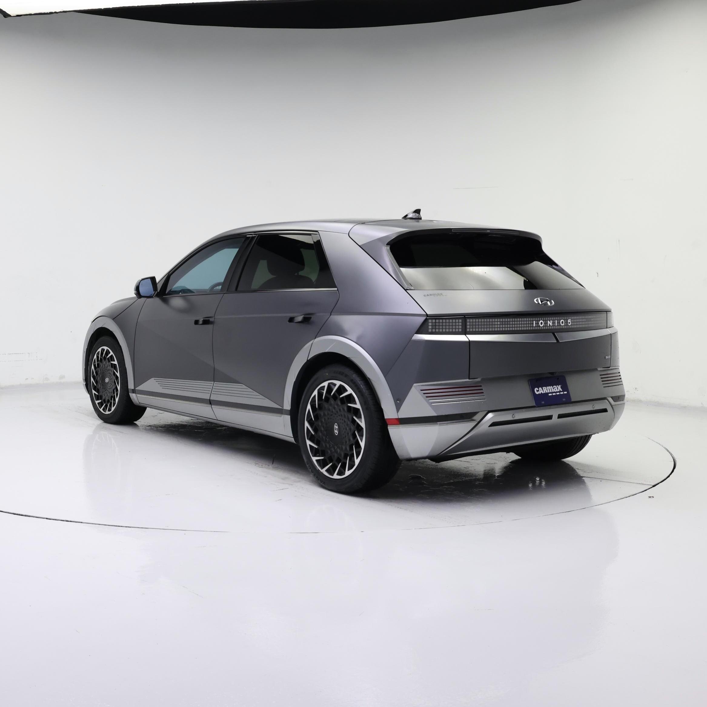 Thumbnail: 2022 Hyundai Ioniq 5 - 2