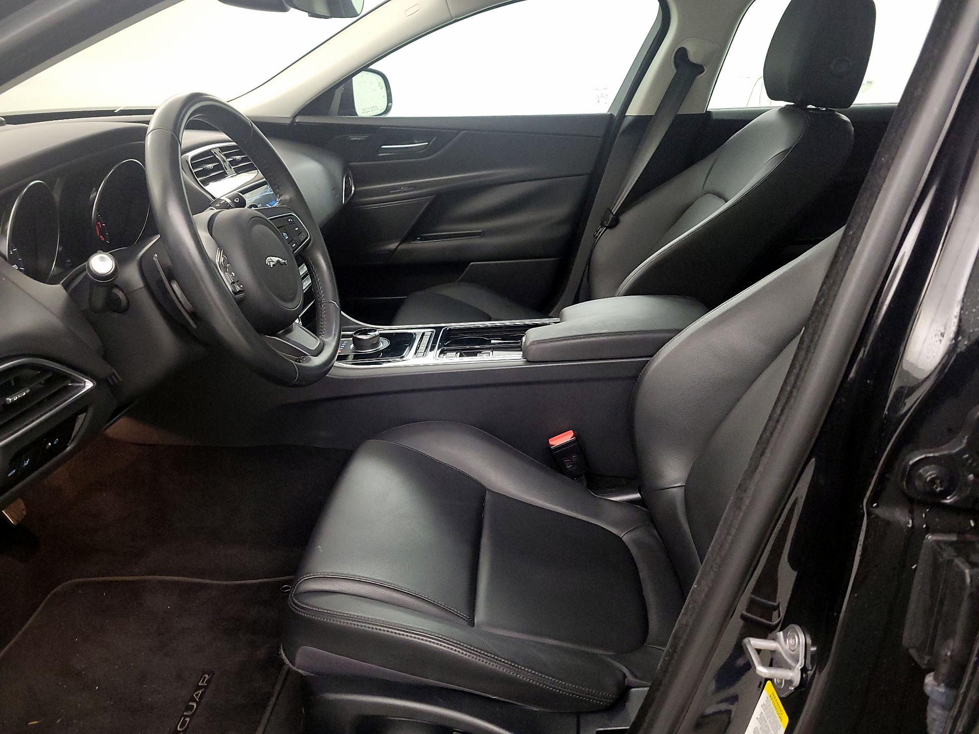 Thumbnail: 2019 Jaguar XE - 11