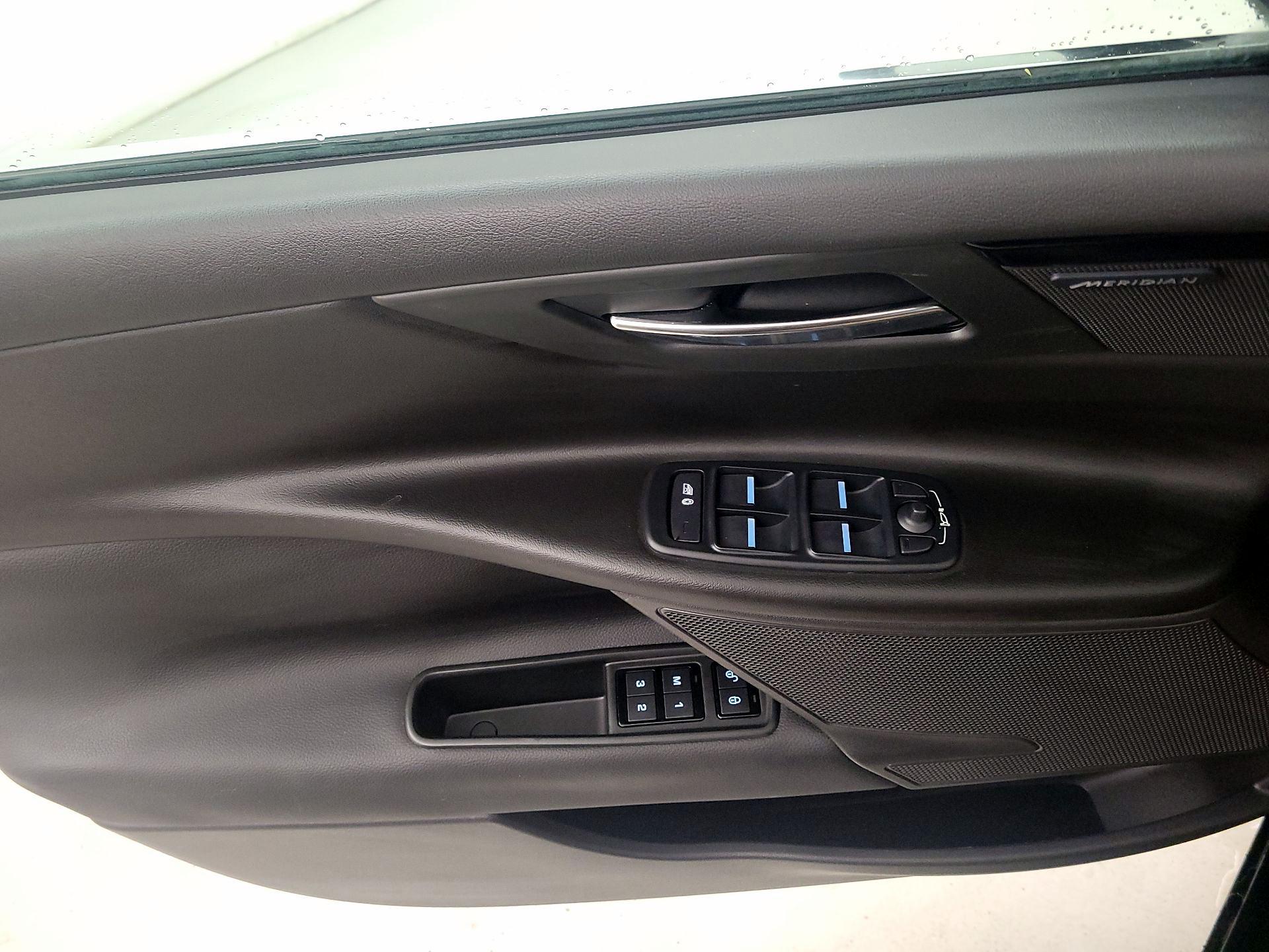 Thumbnail: 2019 Jaguar XE - 12