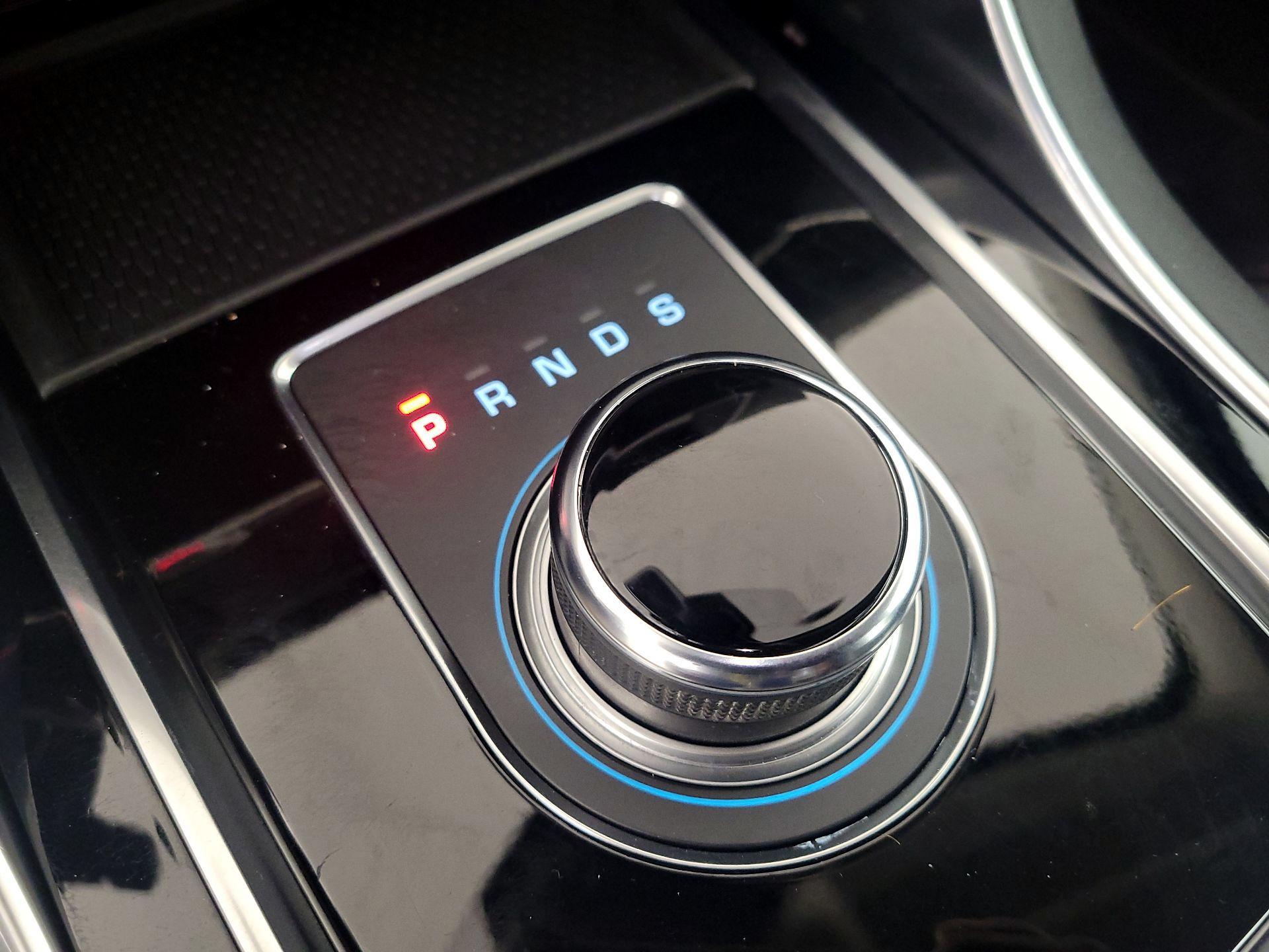 Thumbnail: 2019 Jaguar XE - 18