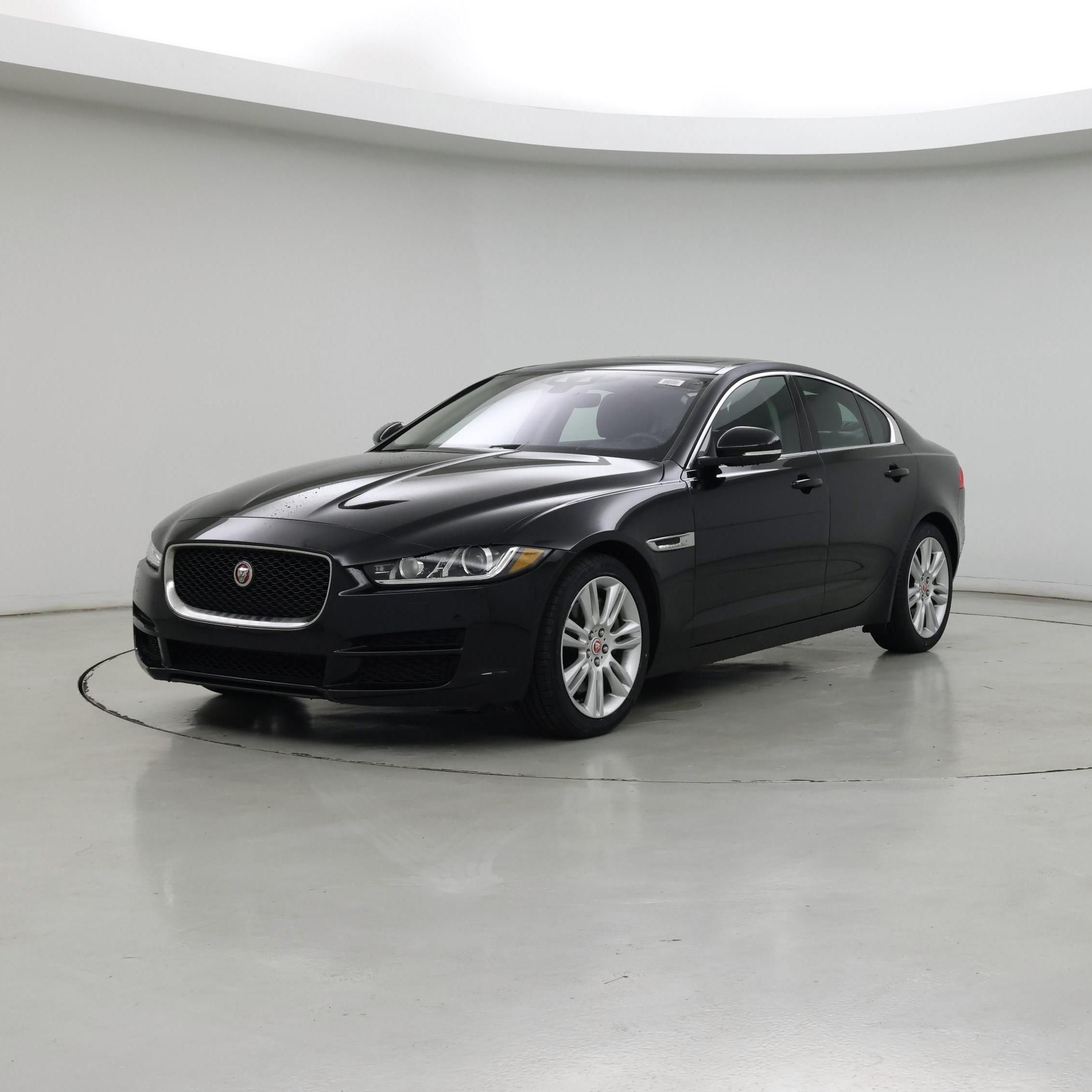 Thumbnail: 2019 Jaguar XE - 4
