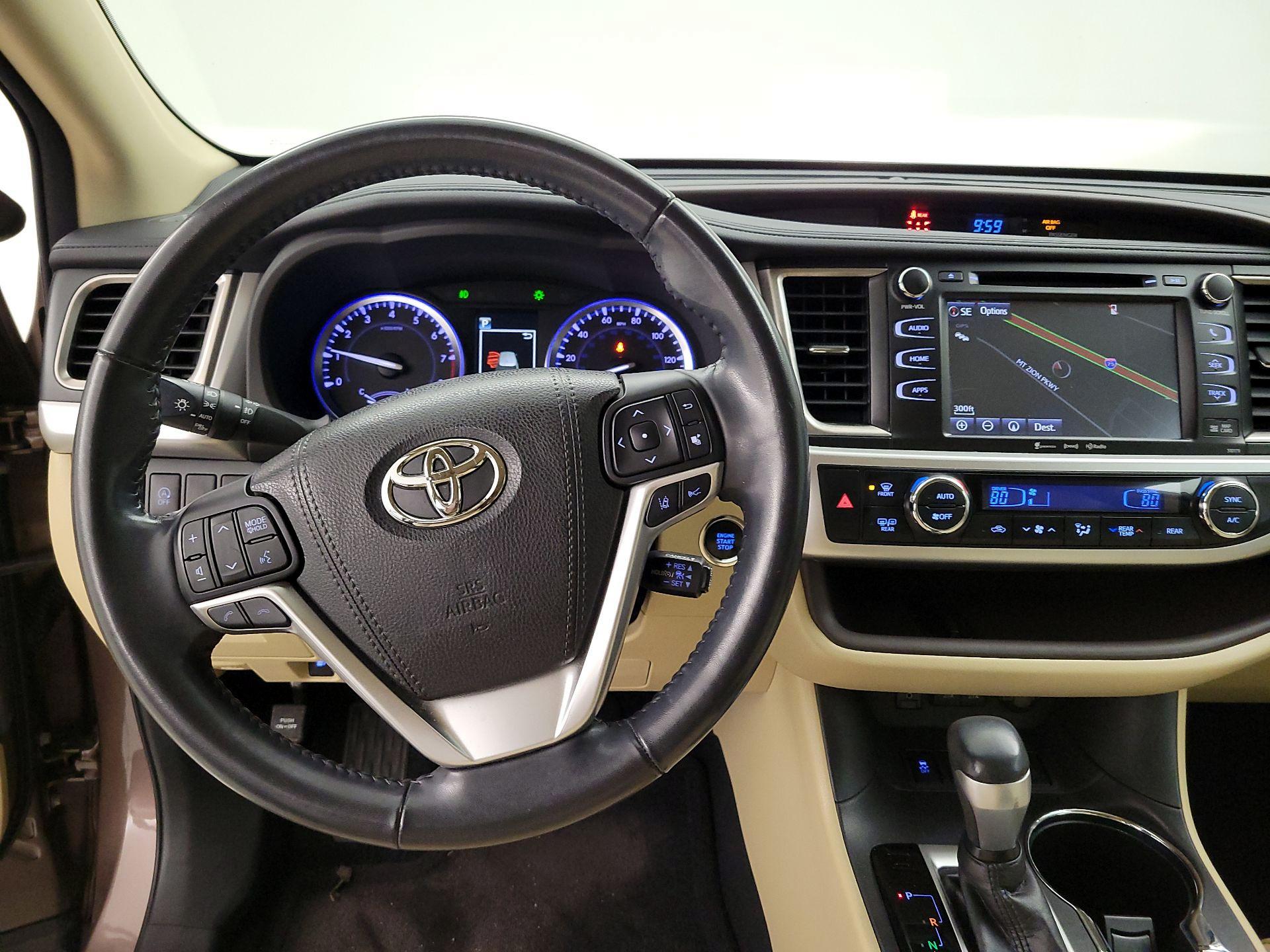 Thumbnail: 2018 Toyota Highlander - 10