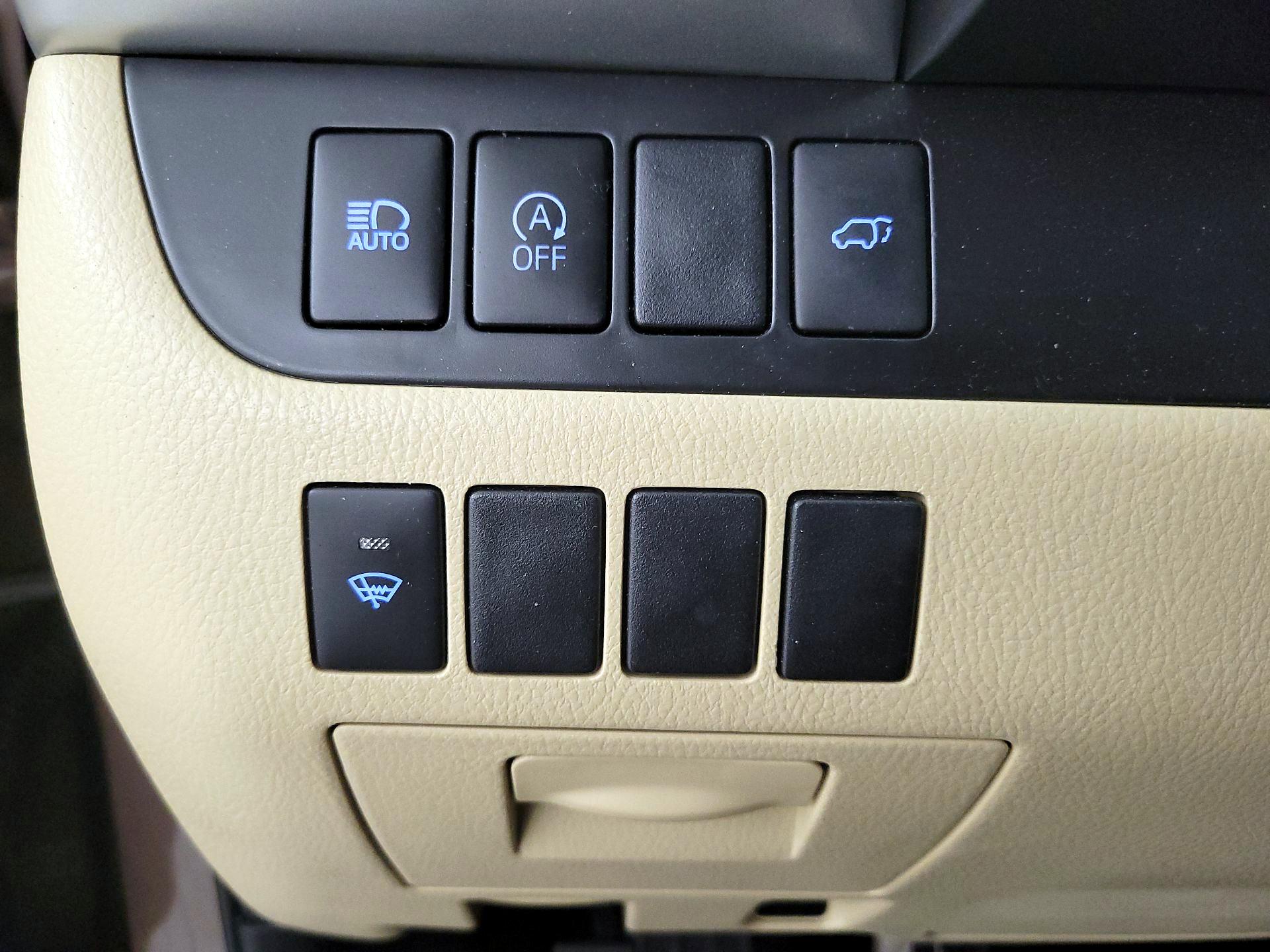 Thumbnail: 2018 Toyota Highlander - 13