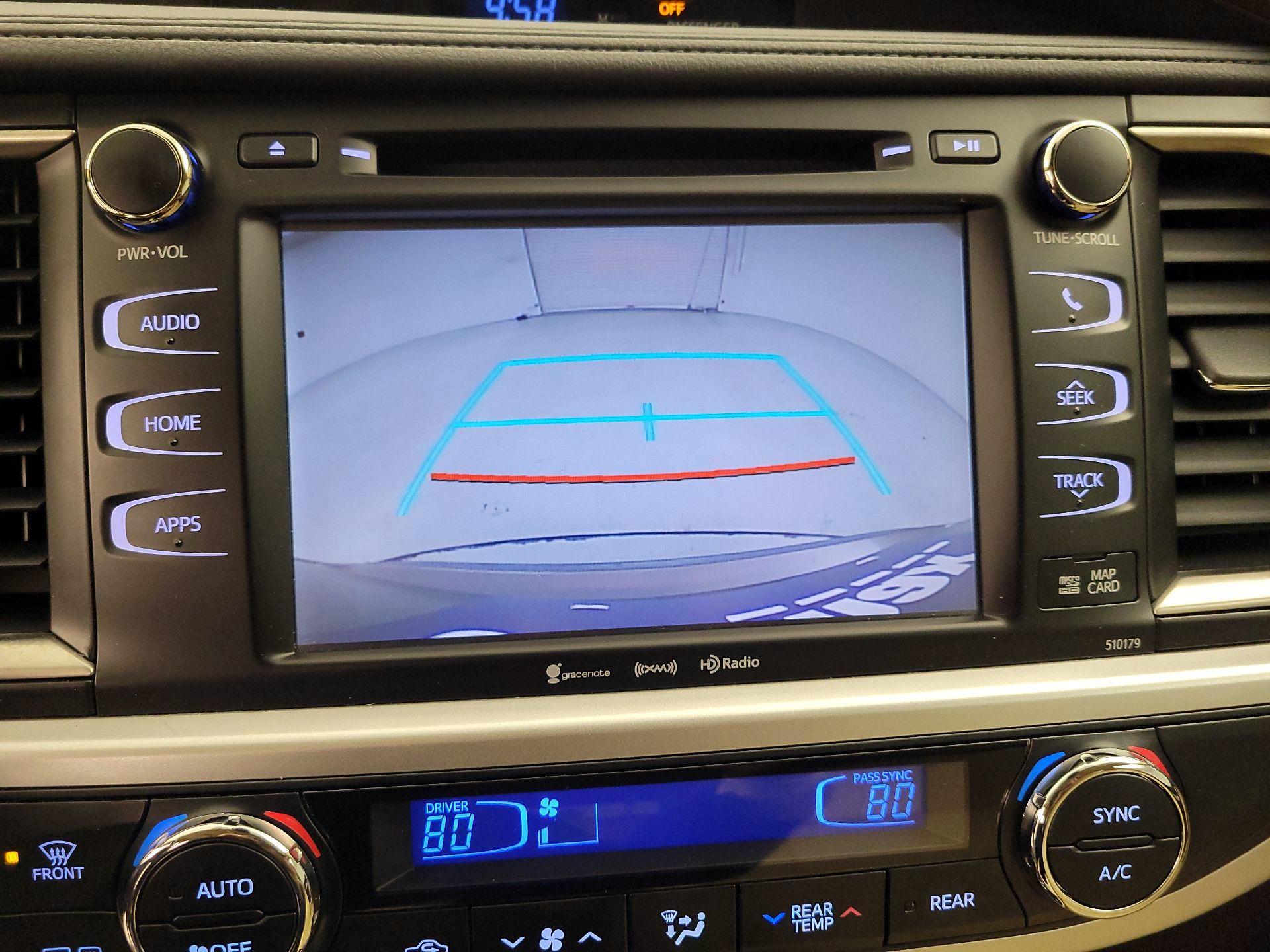 Thumbnail: 2018 Toyota Highlander - 15