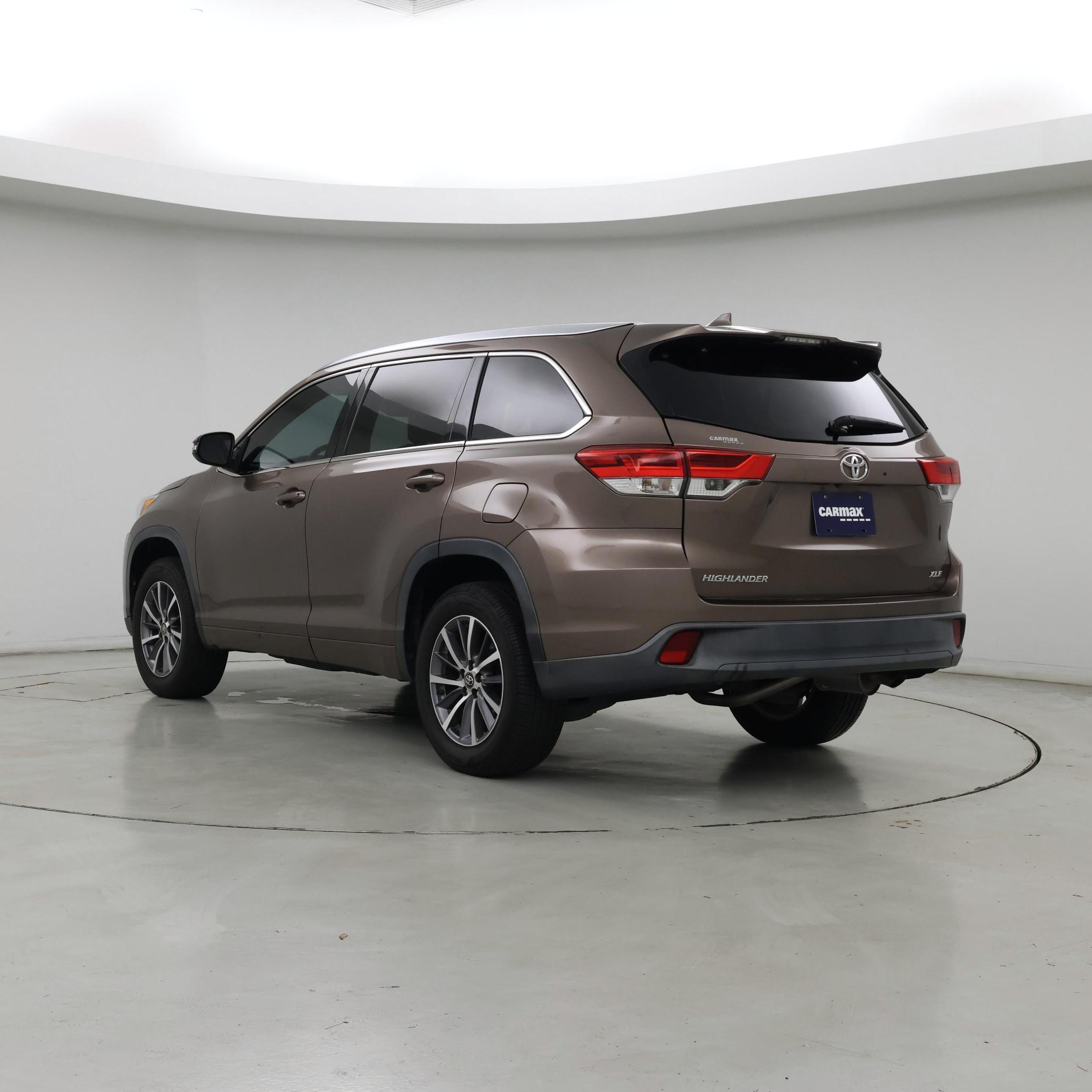 Thumbnail: 2018 Toyota Highlander - 2