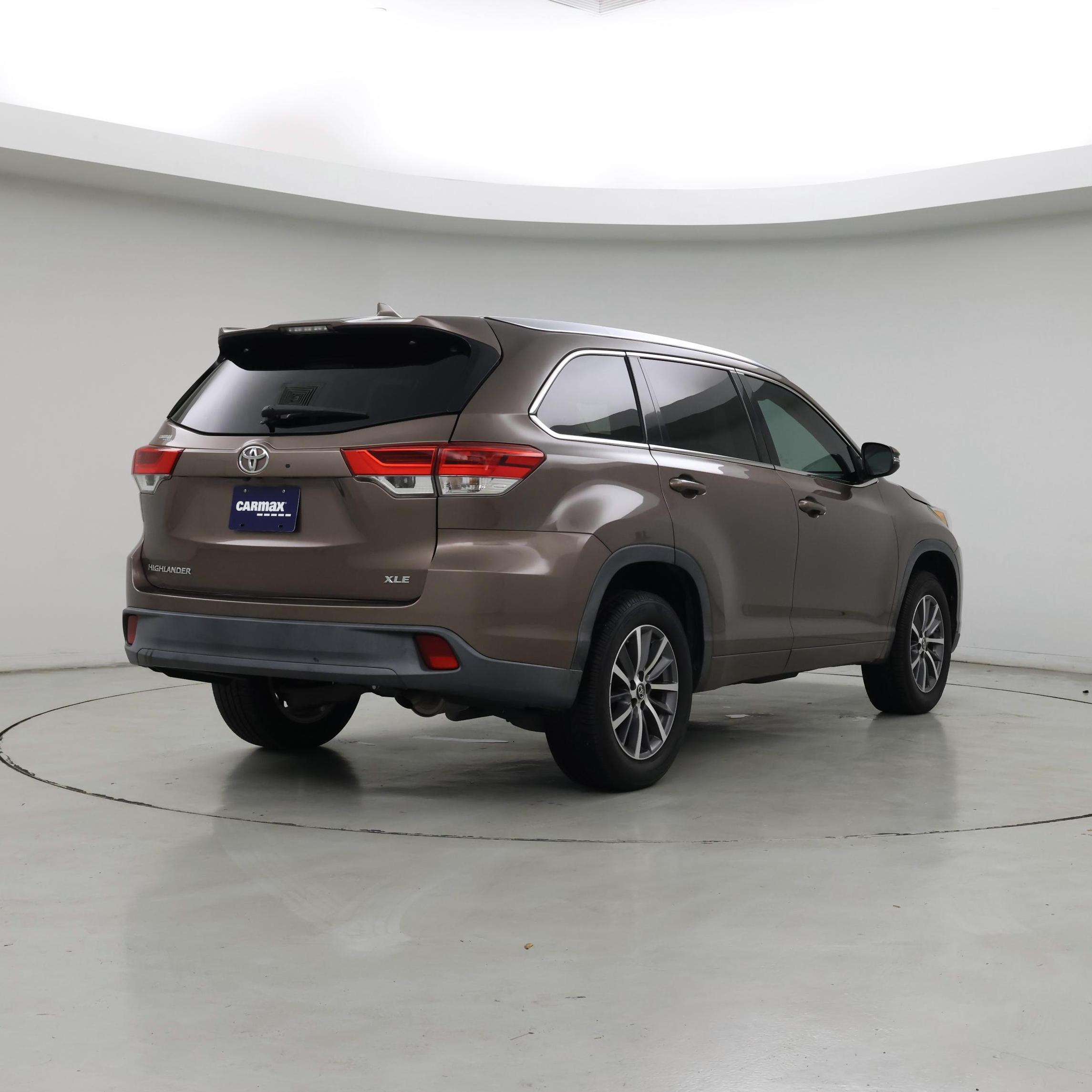 Thumbnail: 2018 Toyota Highlander - 8