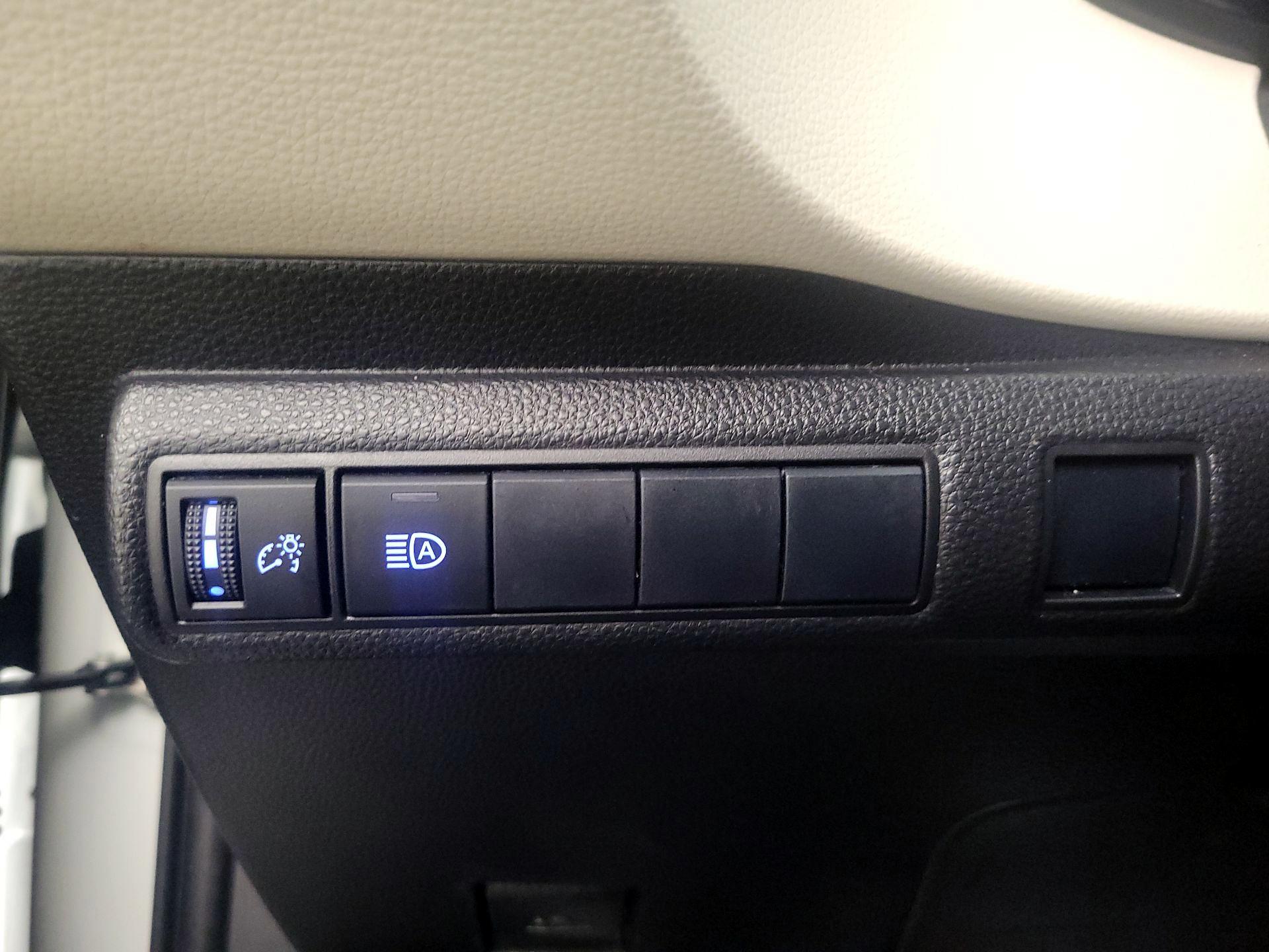 Thumbnail: 2020 Toyota Corolla - 13