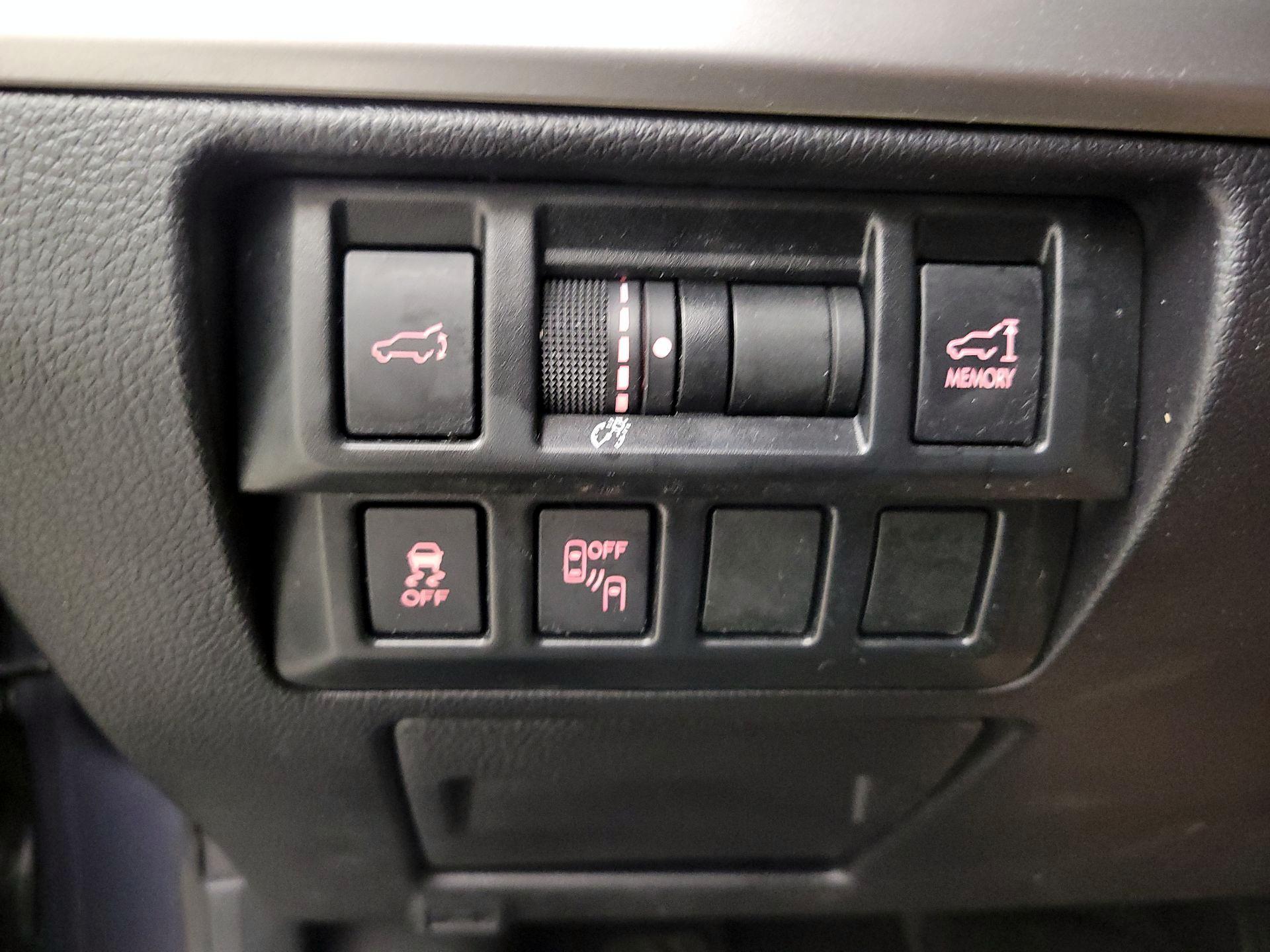 Thumbnail: 2017 Subaru Outback - 13