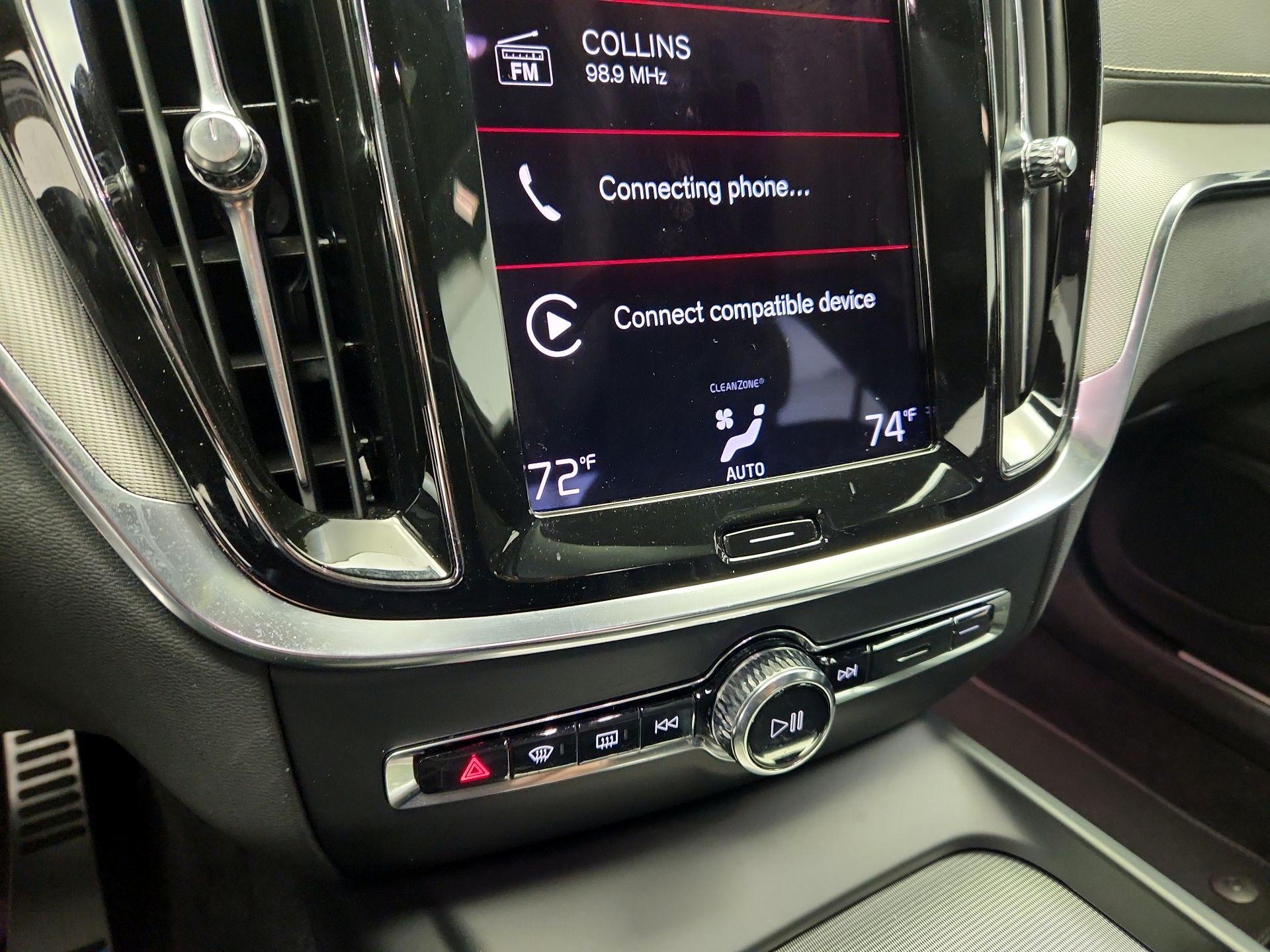 Thumbnail: 2022 Volvo S60 - 17