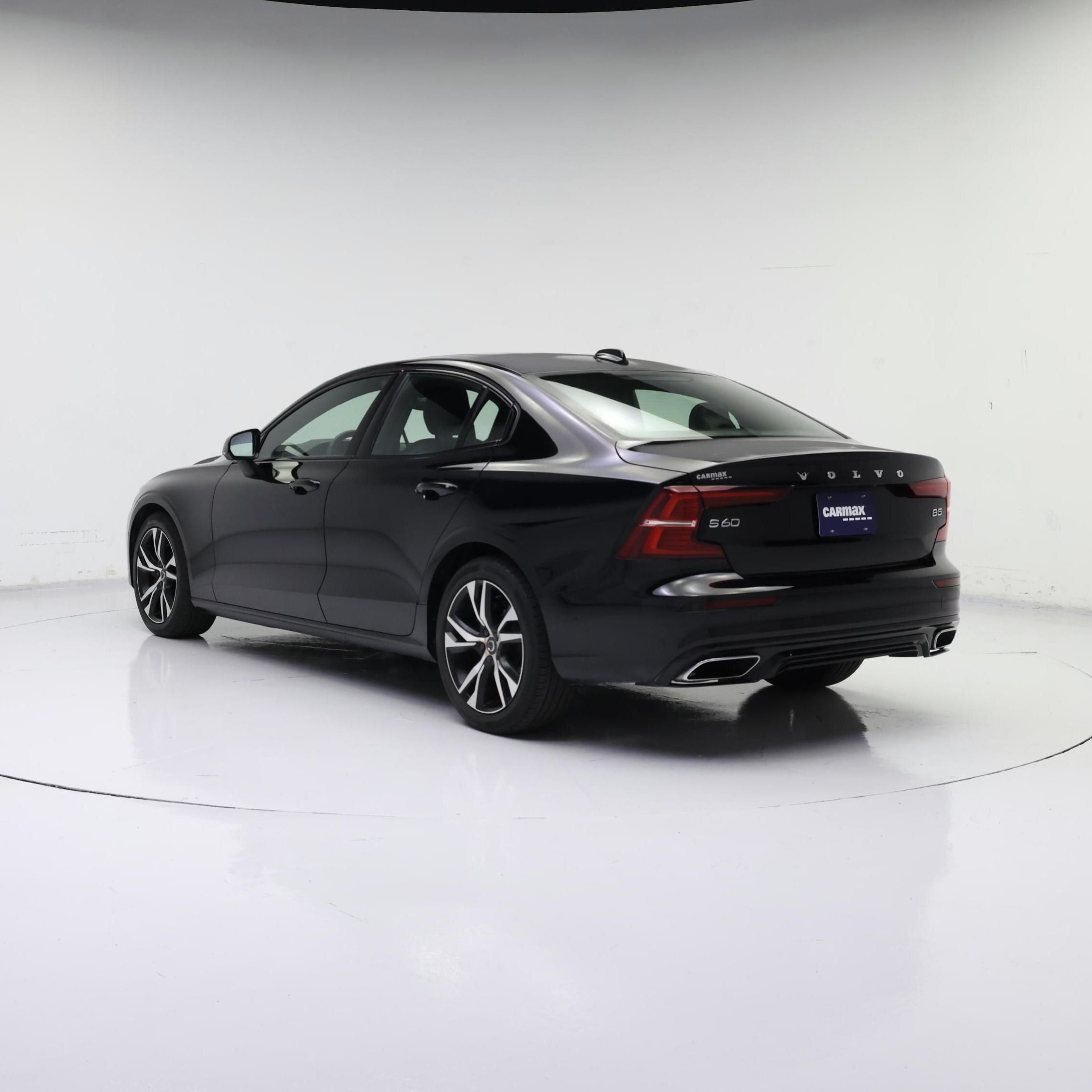Thumbnail: 2022 Volvo S60 - 2