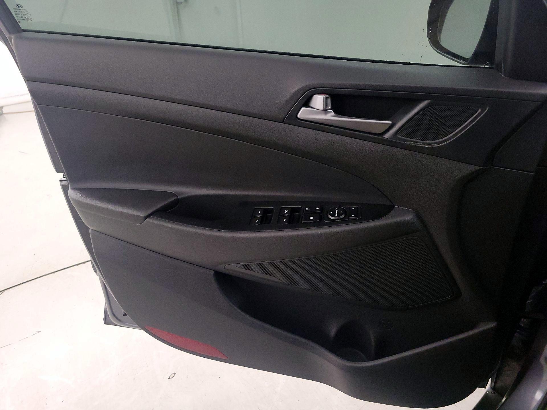 Thumbnail: 2017 Hyundai Tucson - 12