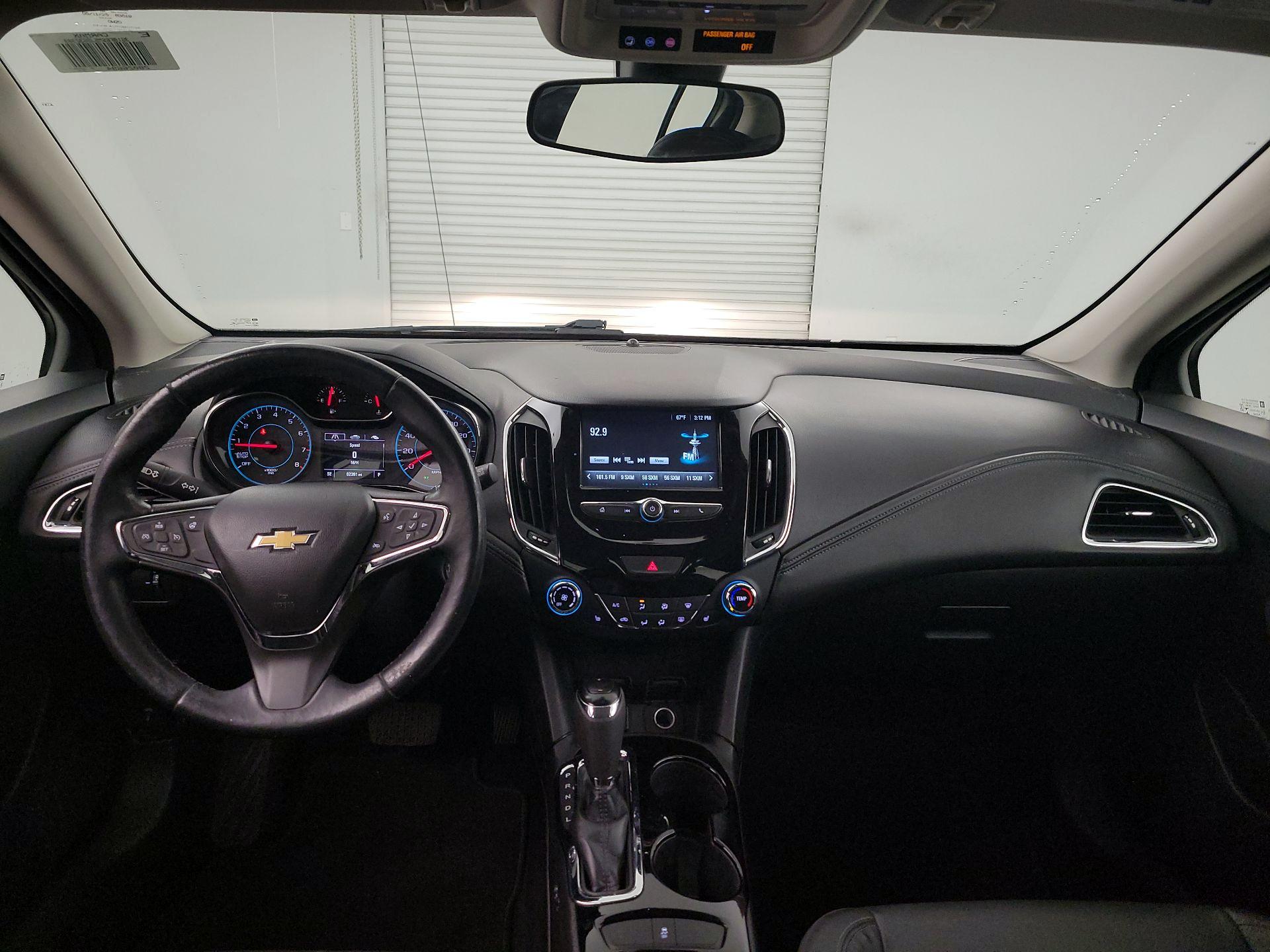 Thumbnail: 2018 Chevrolet Cruze - 9