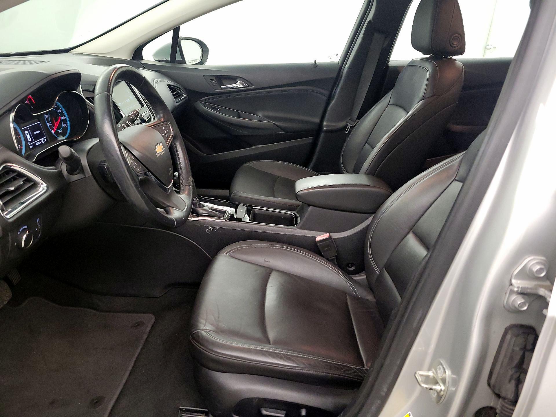 Thumbnail: 2018 Chevrolet Cruze - 11