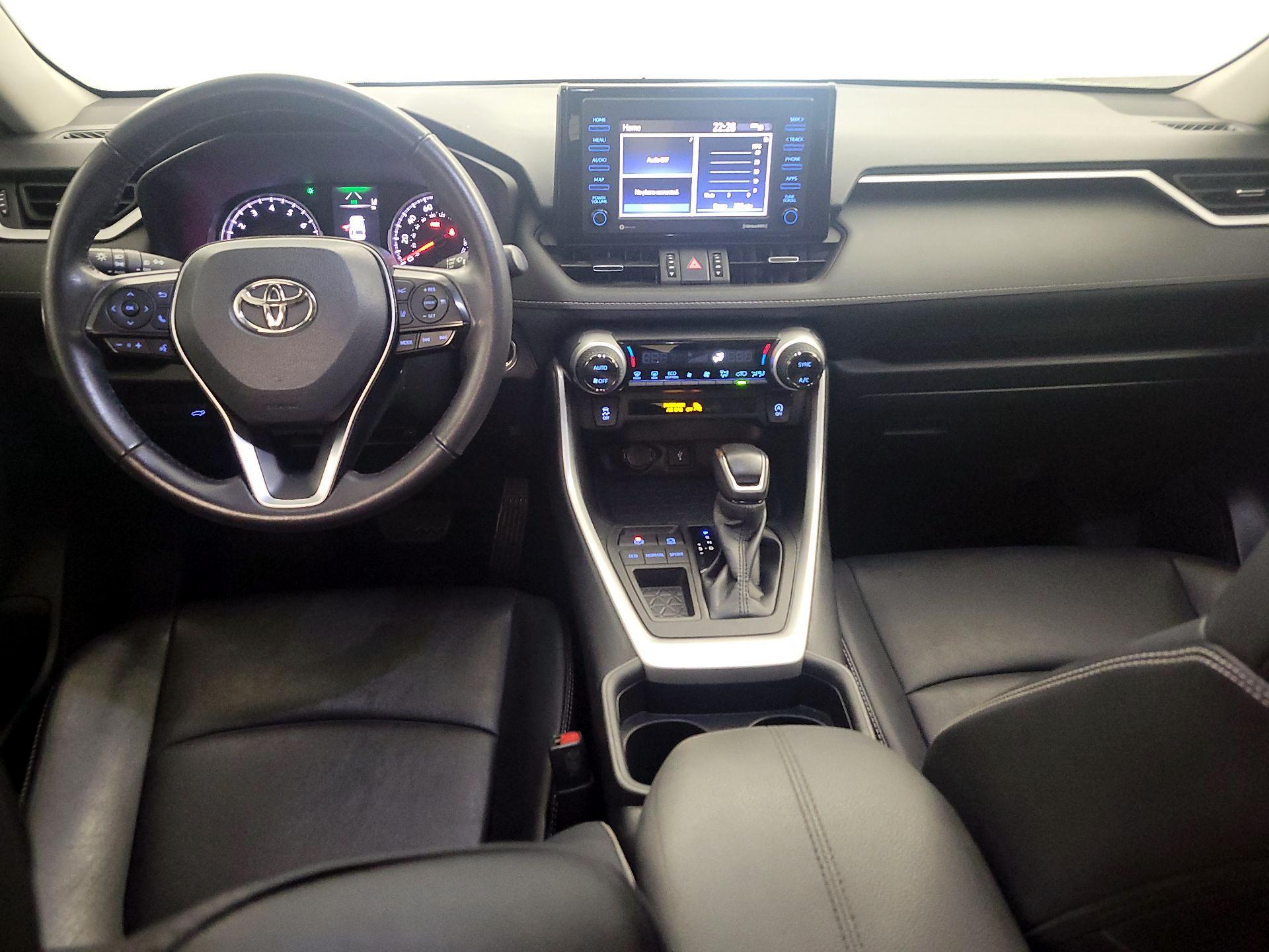 Thumbnail: 2021 Toyota RAV4 - 9