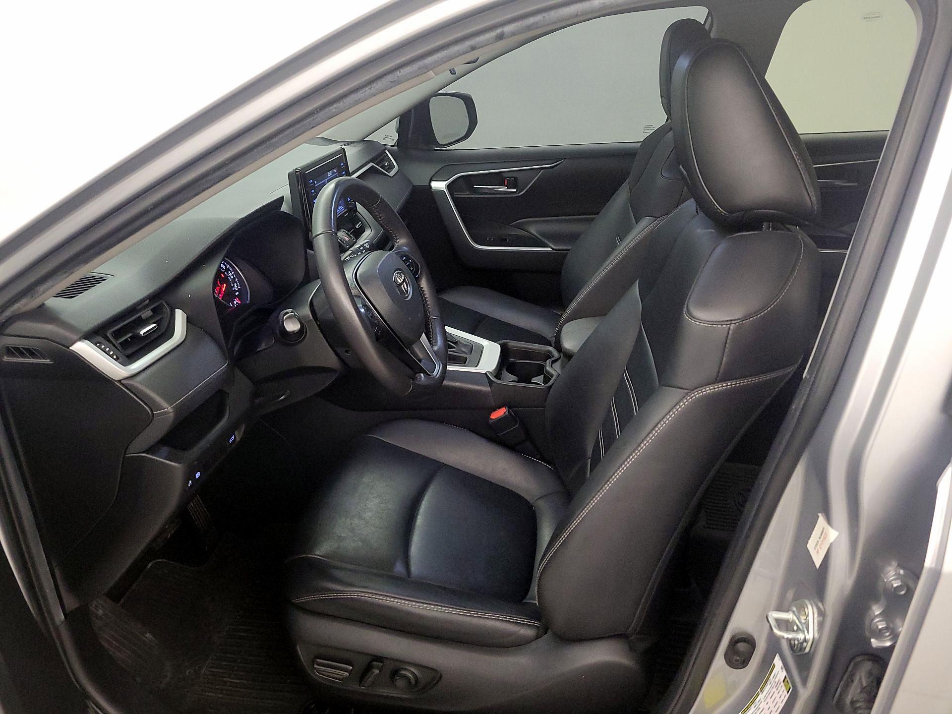 Thumbnail: 2021 Toyota RAV4 - 11