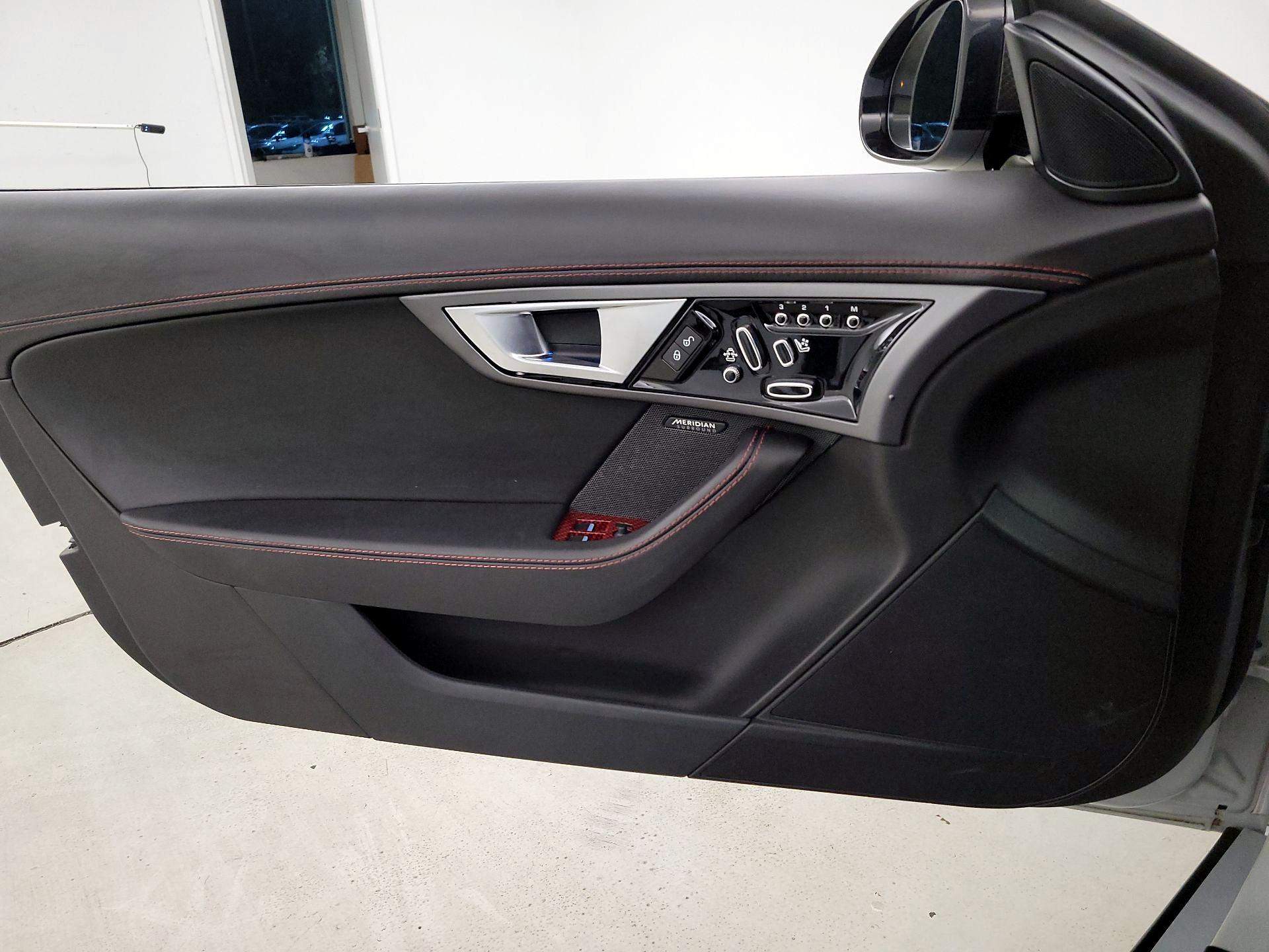 Thumbnail: 2016 Jaguar F-Type - 12