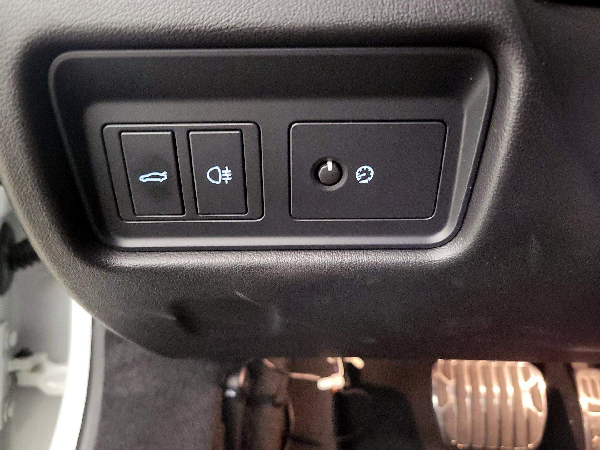 Thumbnail: 2016 Jaguar F-Type - 13