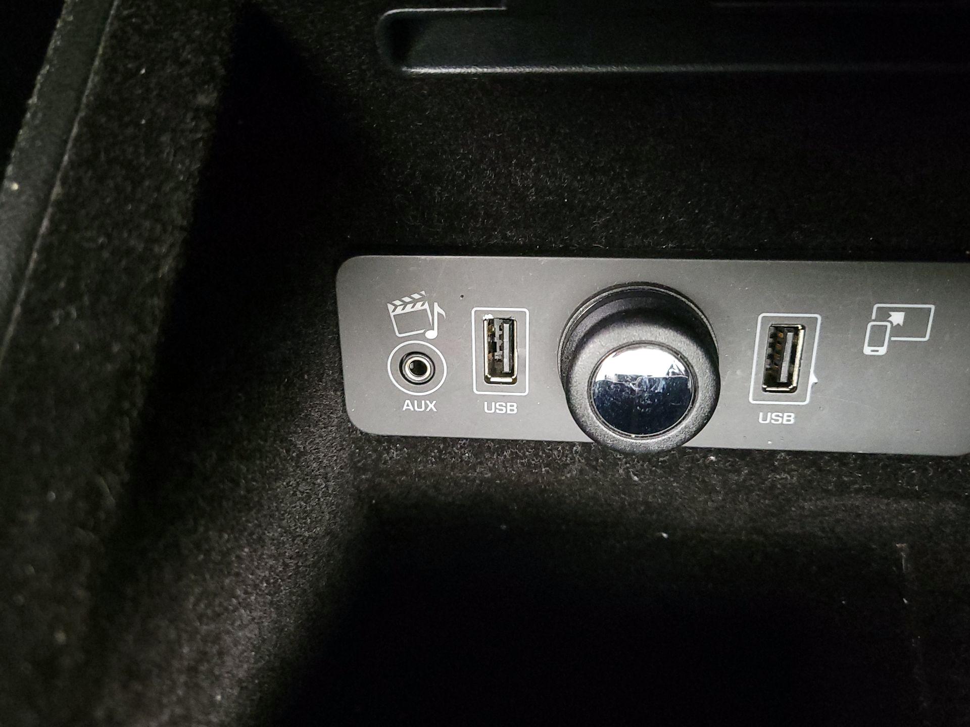 Thumbnail: 2016 Jaguar F-Type - 19