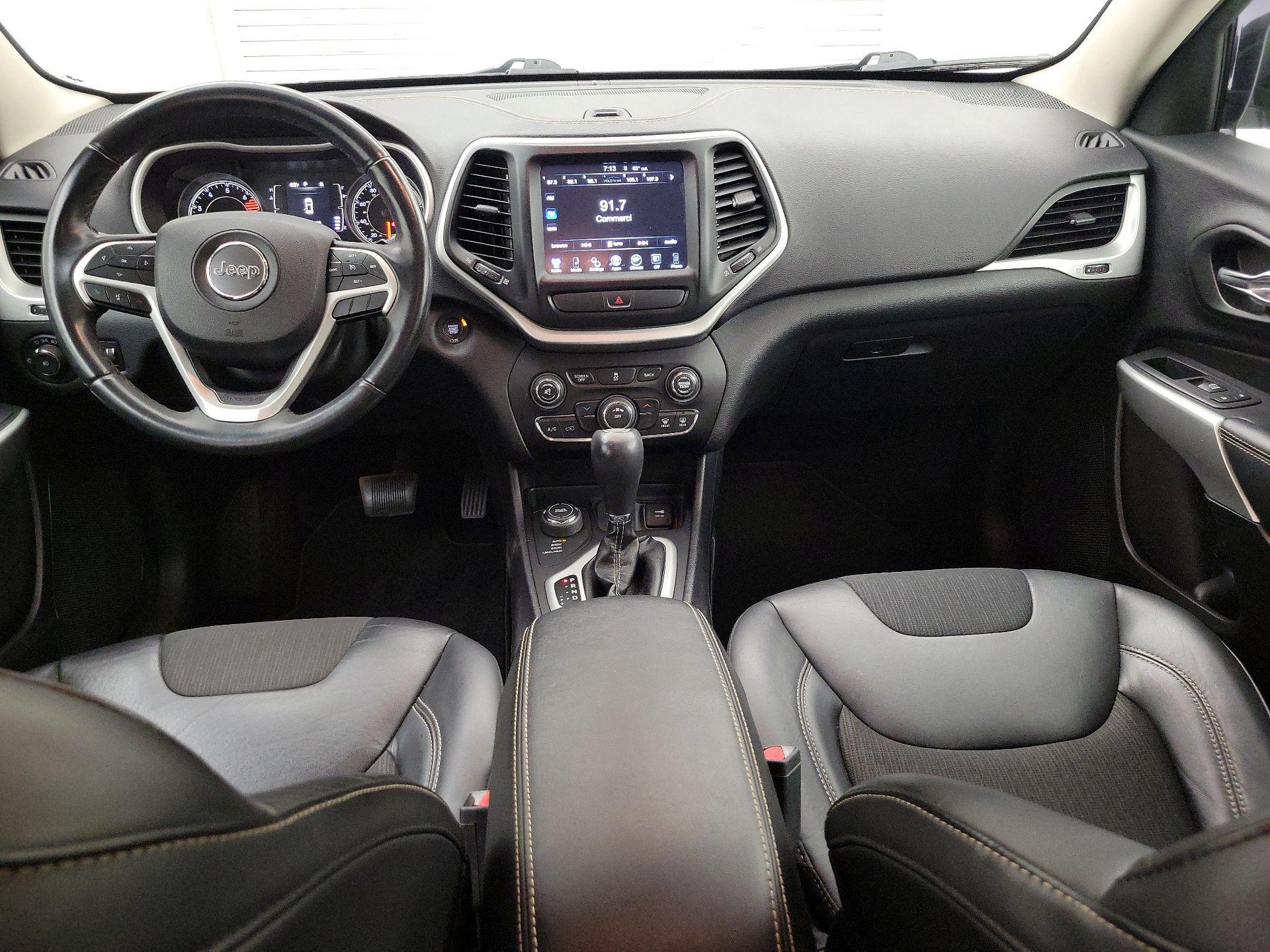 Thumbnail: 2018 Jeep Cherokee - 9