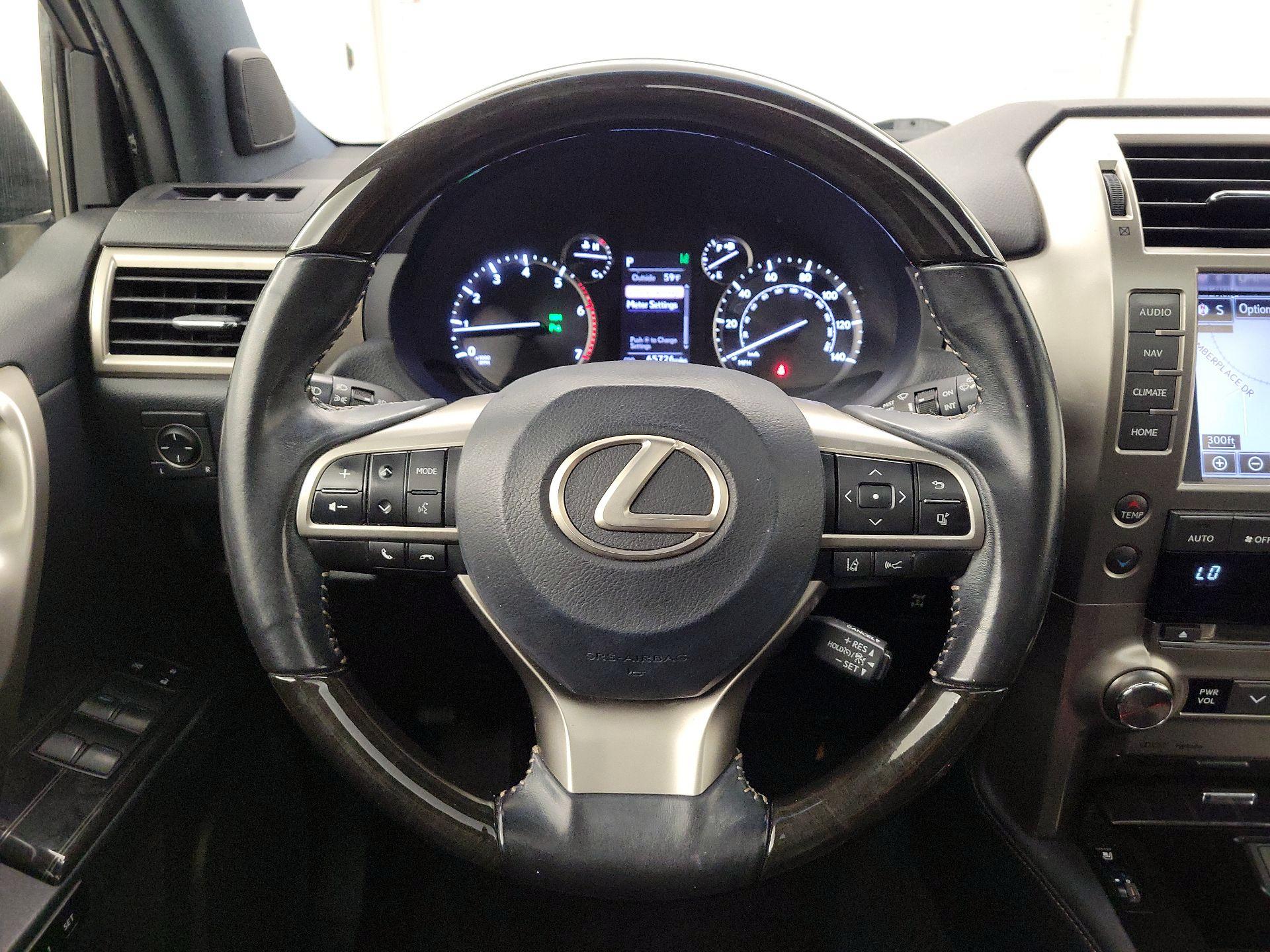 Thumbnail: 2020 Lexus GX - 10