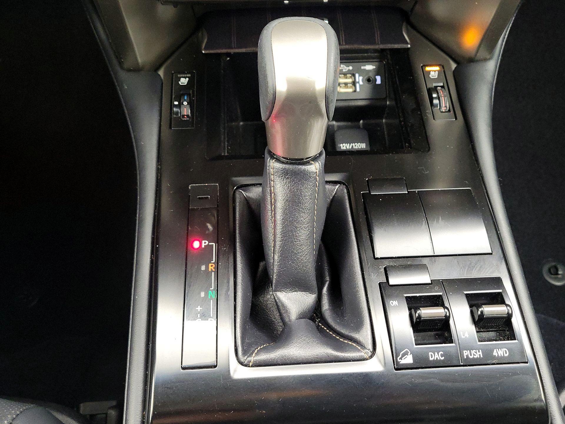 Thumbnail: 2020 Lexus GX - 18