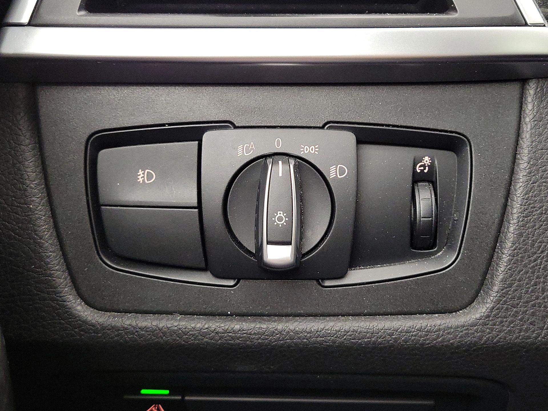 Thumbnail: 2018 BMW 3 Series - 13