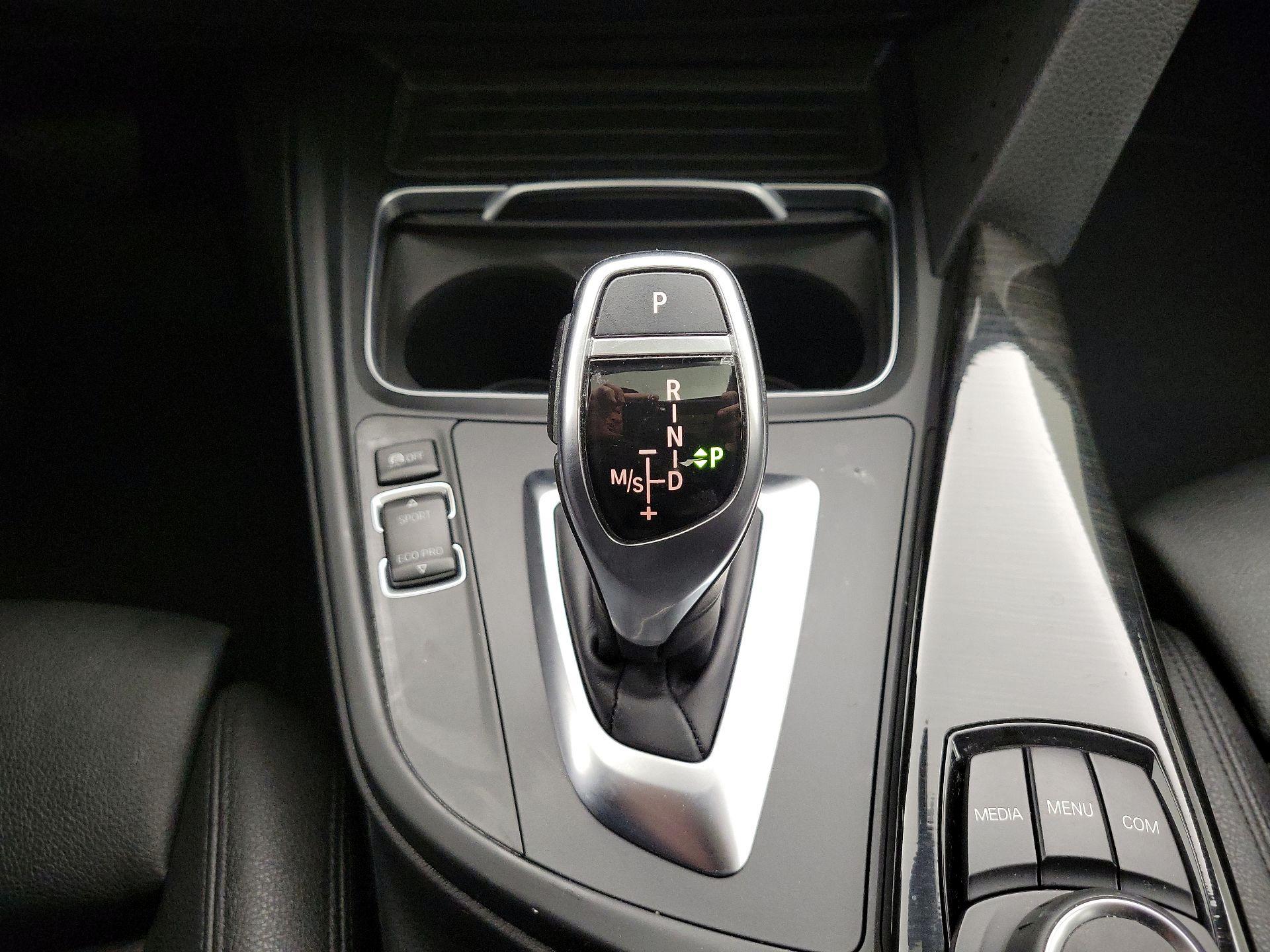 Thumbnail: 2018 BMW 3 Series - 17