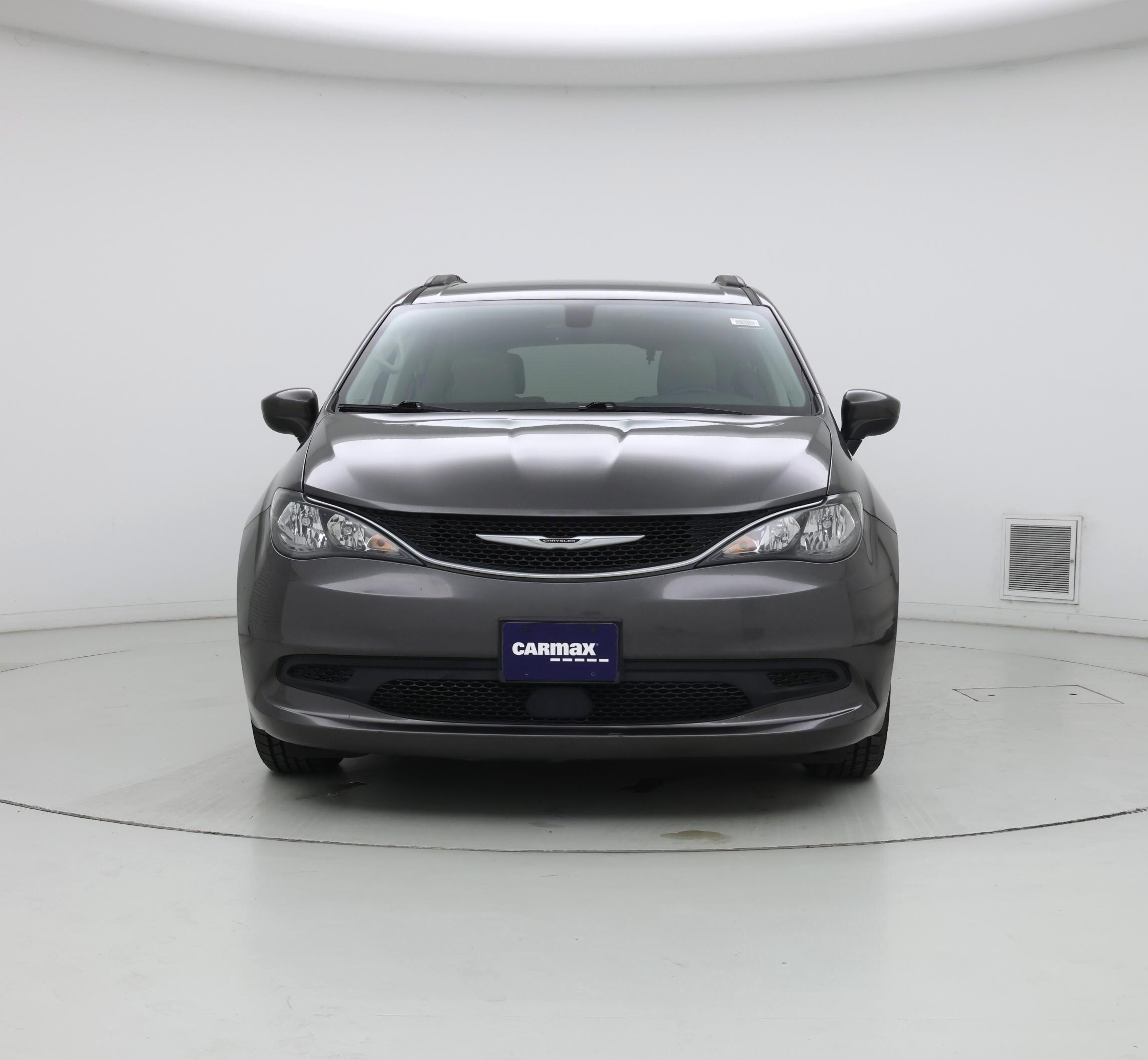 Thumbnail: 2021 Chrysler Voyager - 5