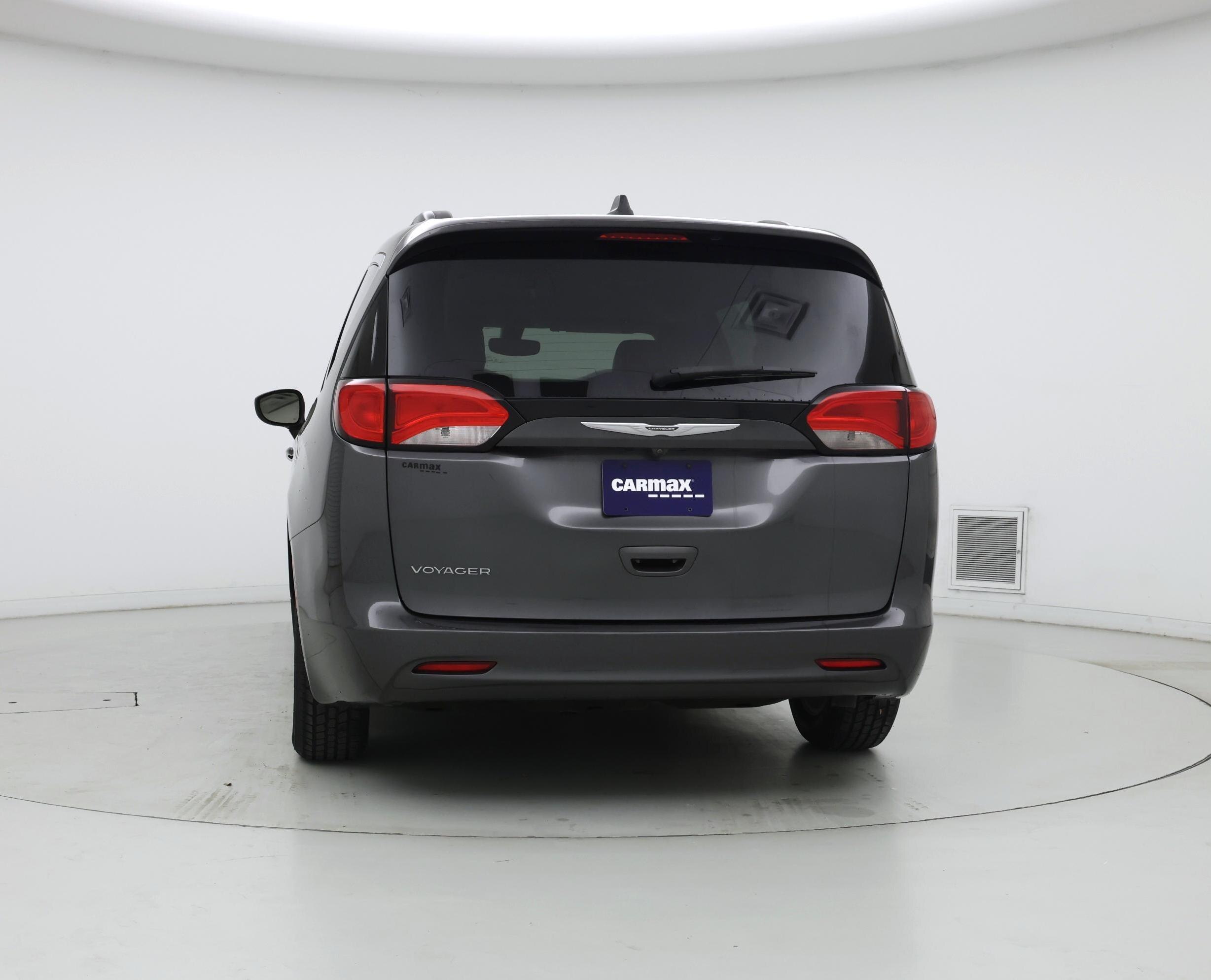 Thumbnail: 2021 Chrysler Voyager - 6