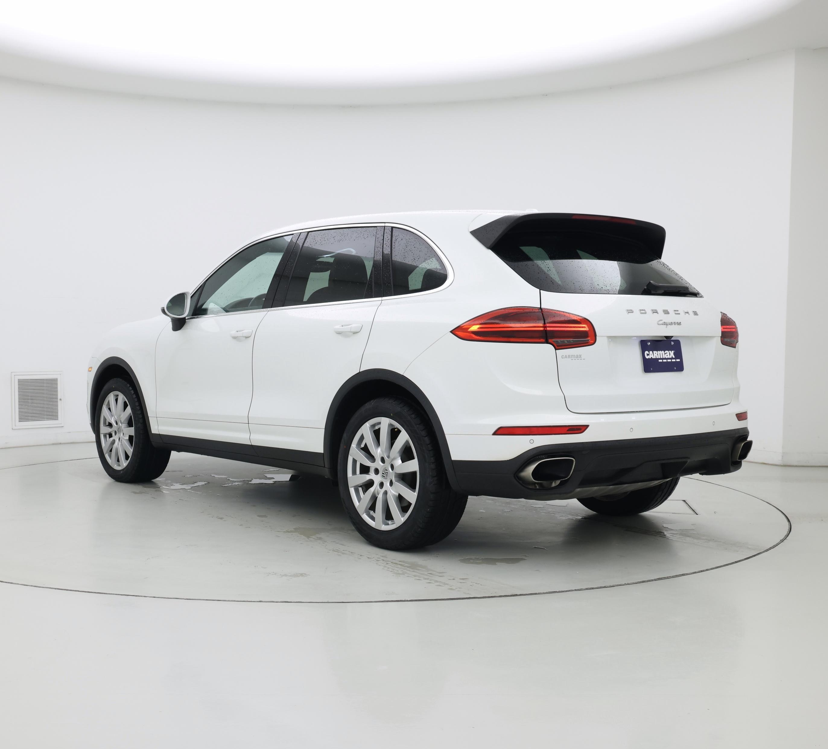 Thumbnail: 2016 Porsche Cayenne - 2
