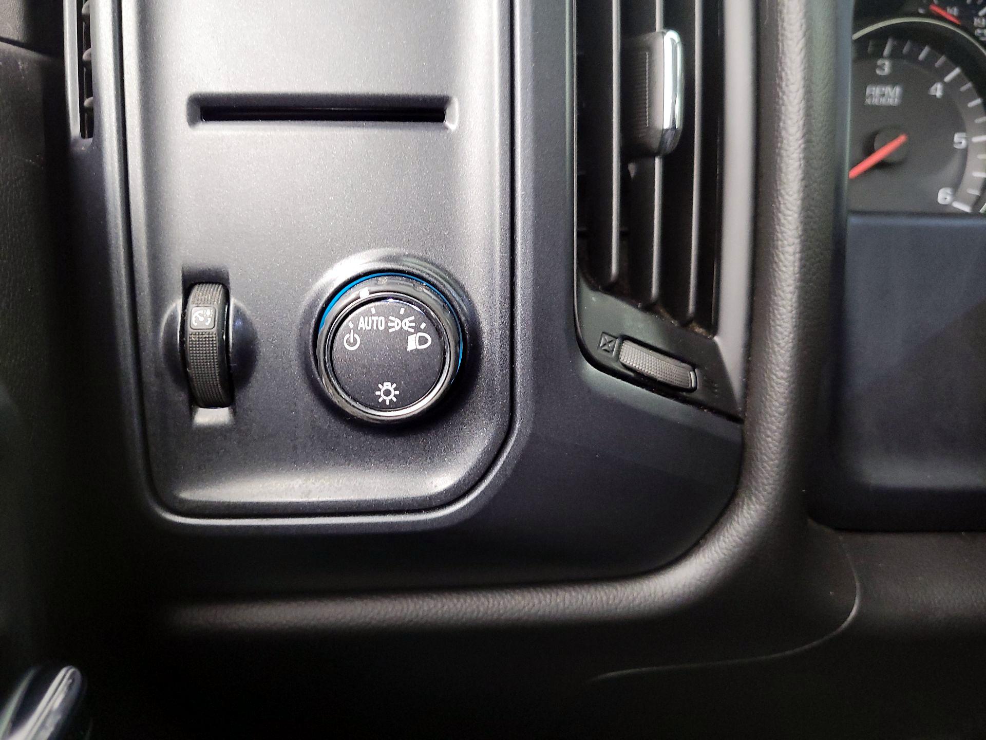 Thumbnail: 2017 Chevrolet Silverado 1500 - 13