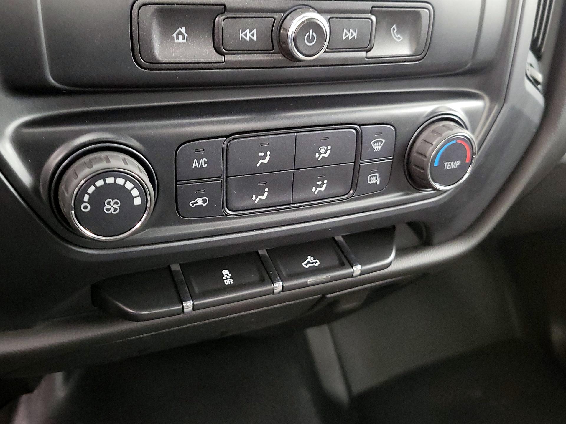 Thumbnail: 2017 Chevrolet Silverado 1500 - 16