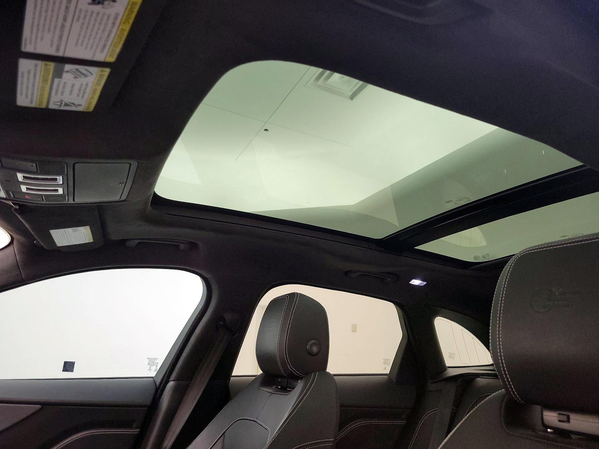 Thumbnail: 2019 Jaguar F-Pace - 19