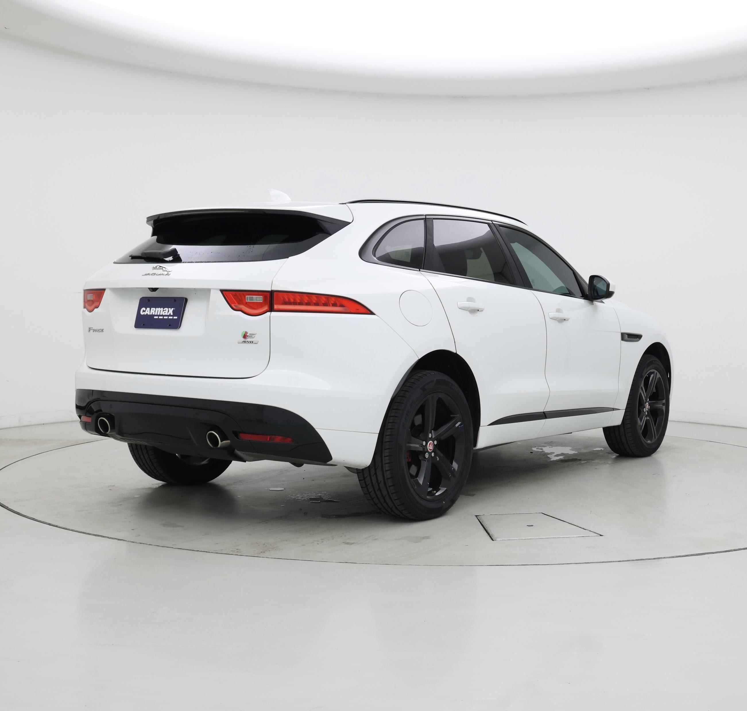 Thumbnail: 2019 Jaguar F-Pace - 8