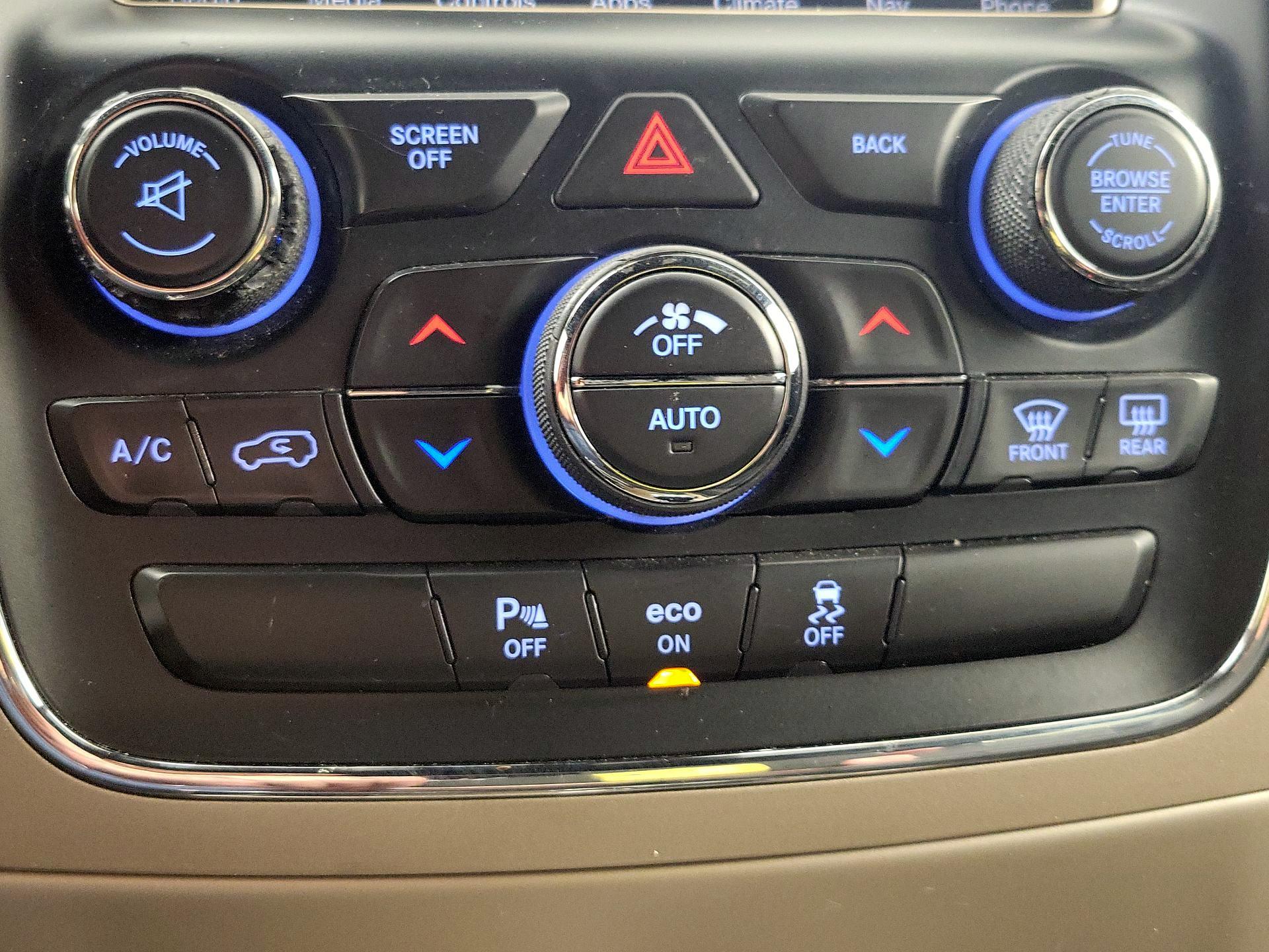 Thumbnail: 2014 Jeep Grand Cherokee - 17