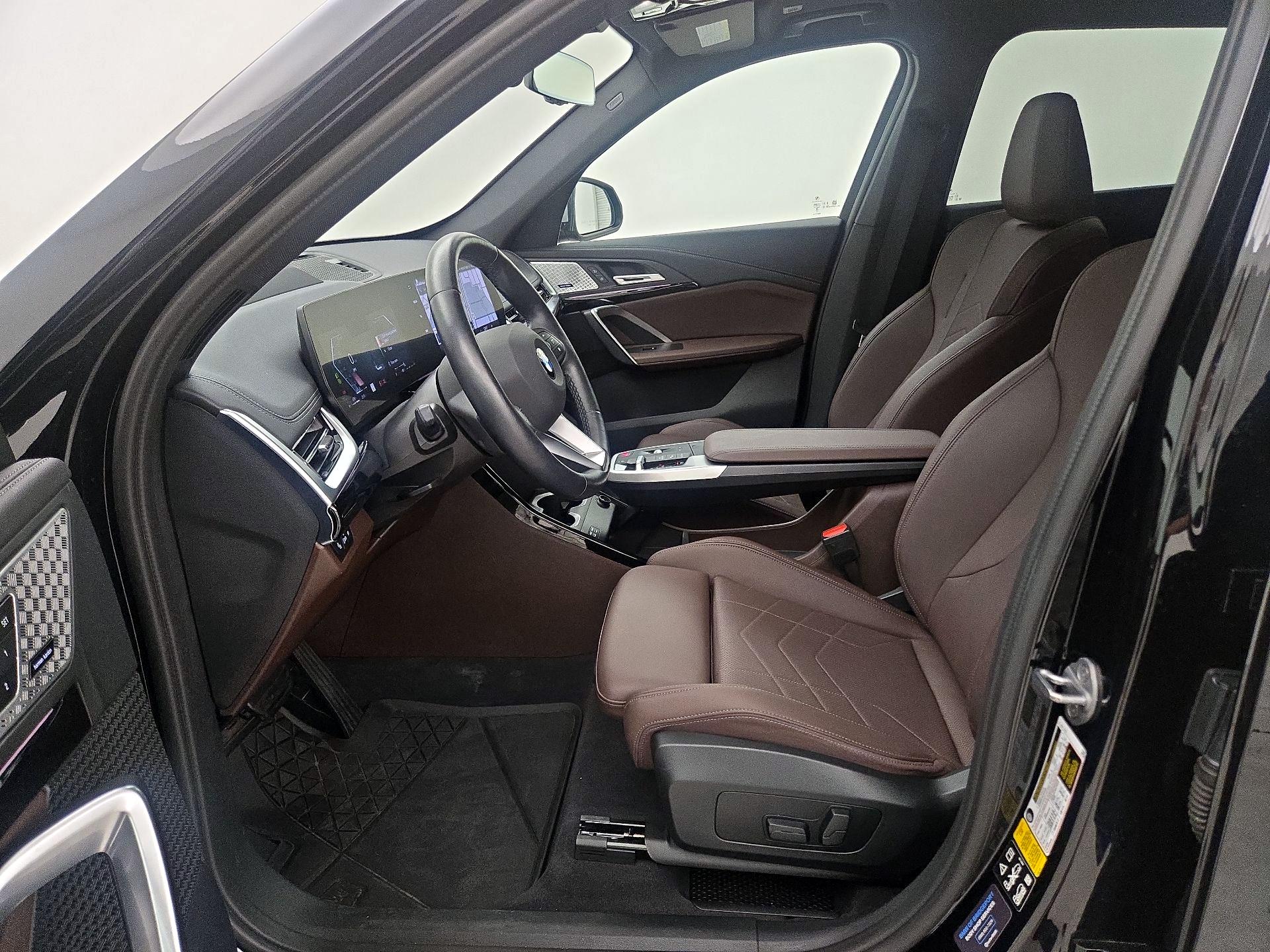 Thumbnail: 2023 BMW X1 - 11