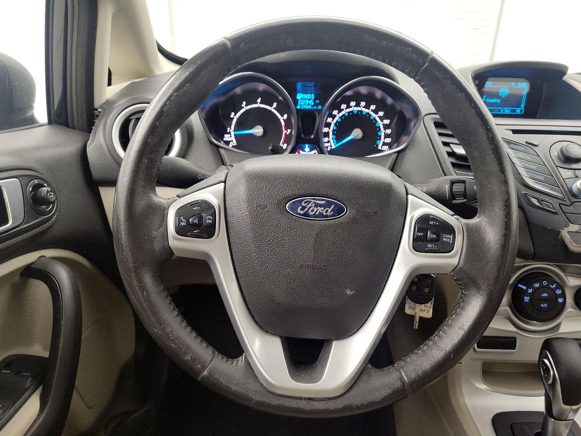 Thumbnail: 2015 Ford Fiesta - 10