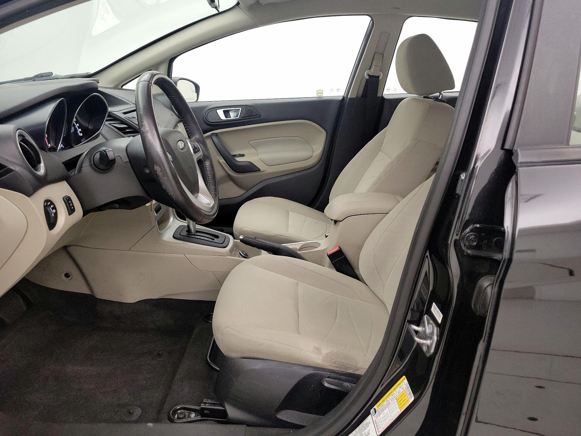 Thumbnail: 2015 Ford Fiesta - 11